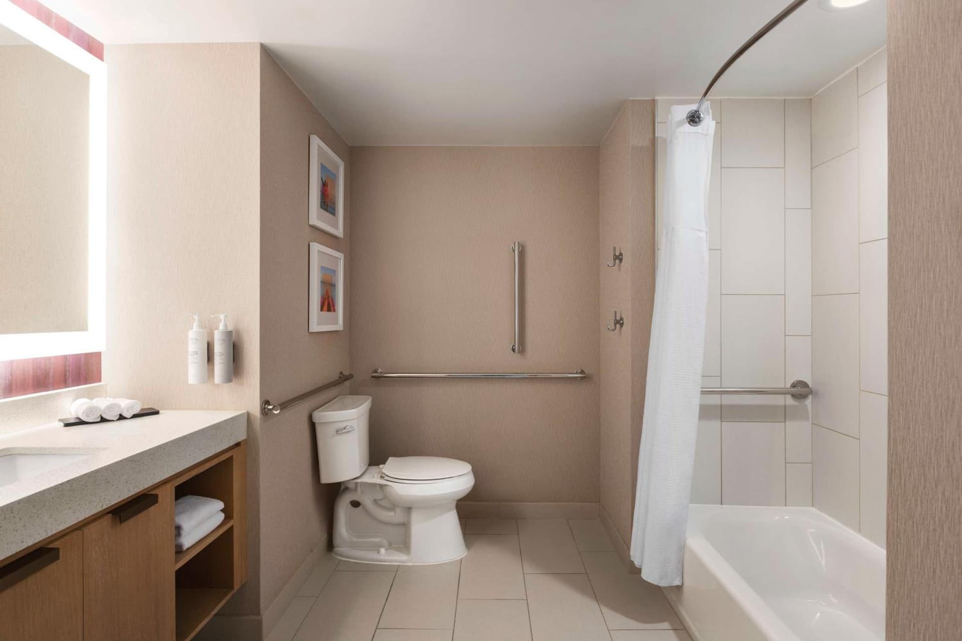 Embassy Suites by Hilton Tampa Downtown Convention Center gallery photo in Tampa, FL — image 85