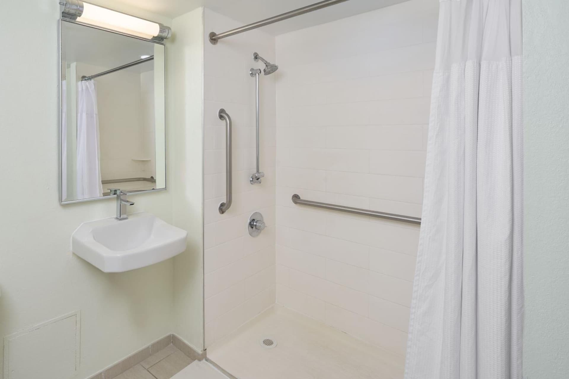 Delta Hotels by Marriott West Palm Beach gallery photo in West Palm Beach, FL — image 25