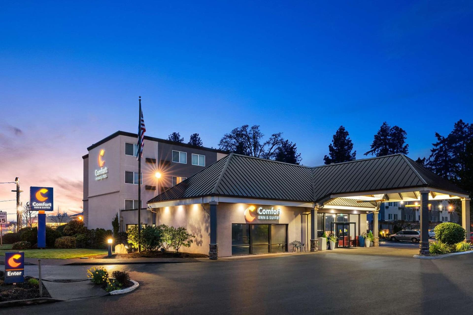 Comfort Inn & Suites Beaverton - Portland West — hotel in Beaverton, Oregon