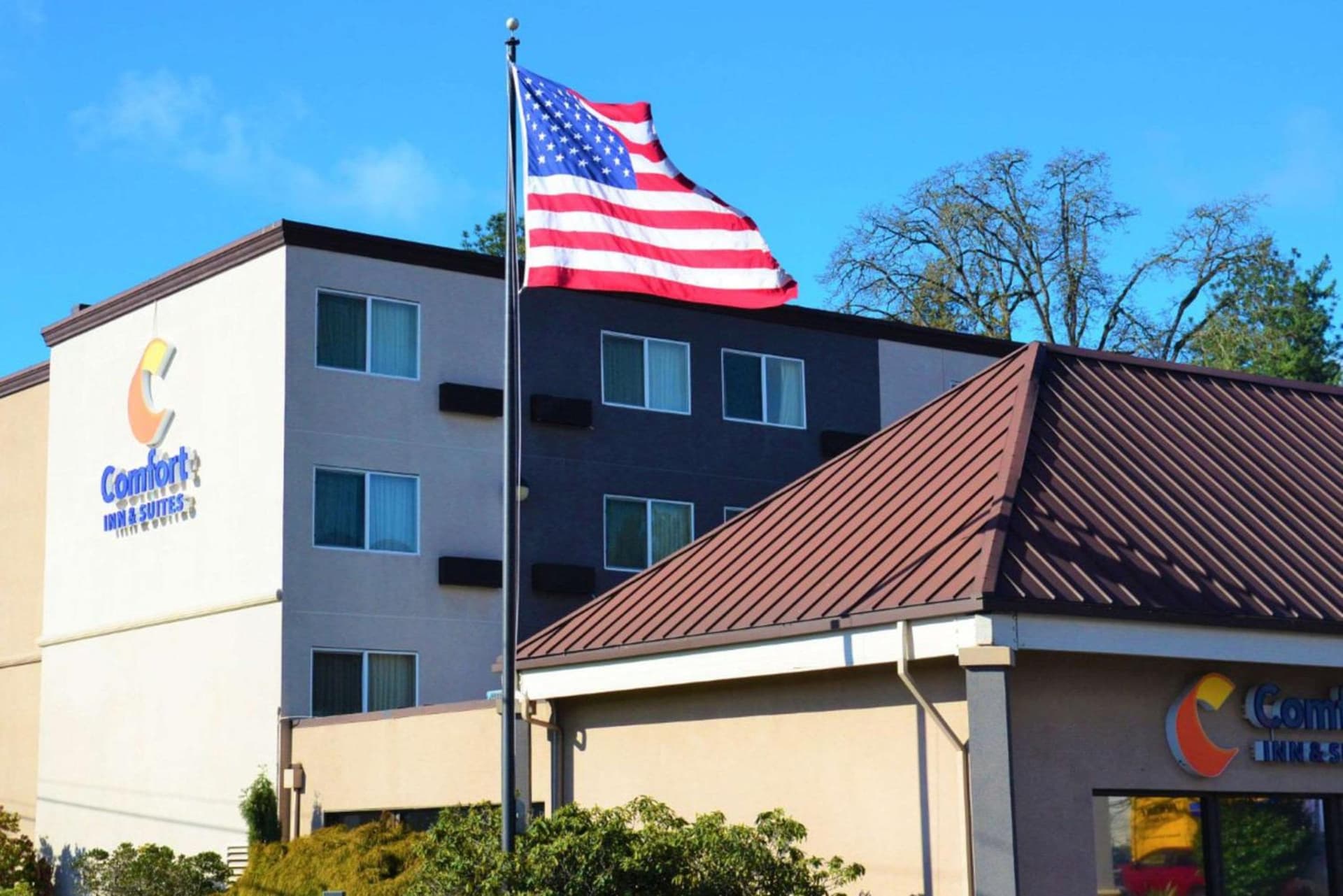 Comfort Inn & Suites Beaverton - Portland West interior in Beaverton, OR — gallery photo 2
