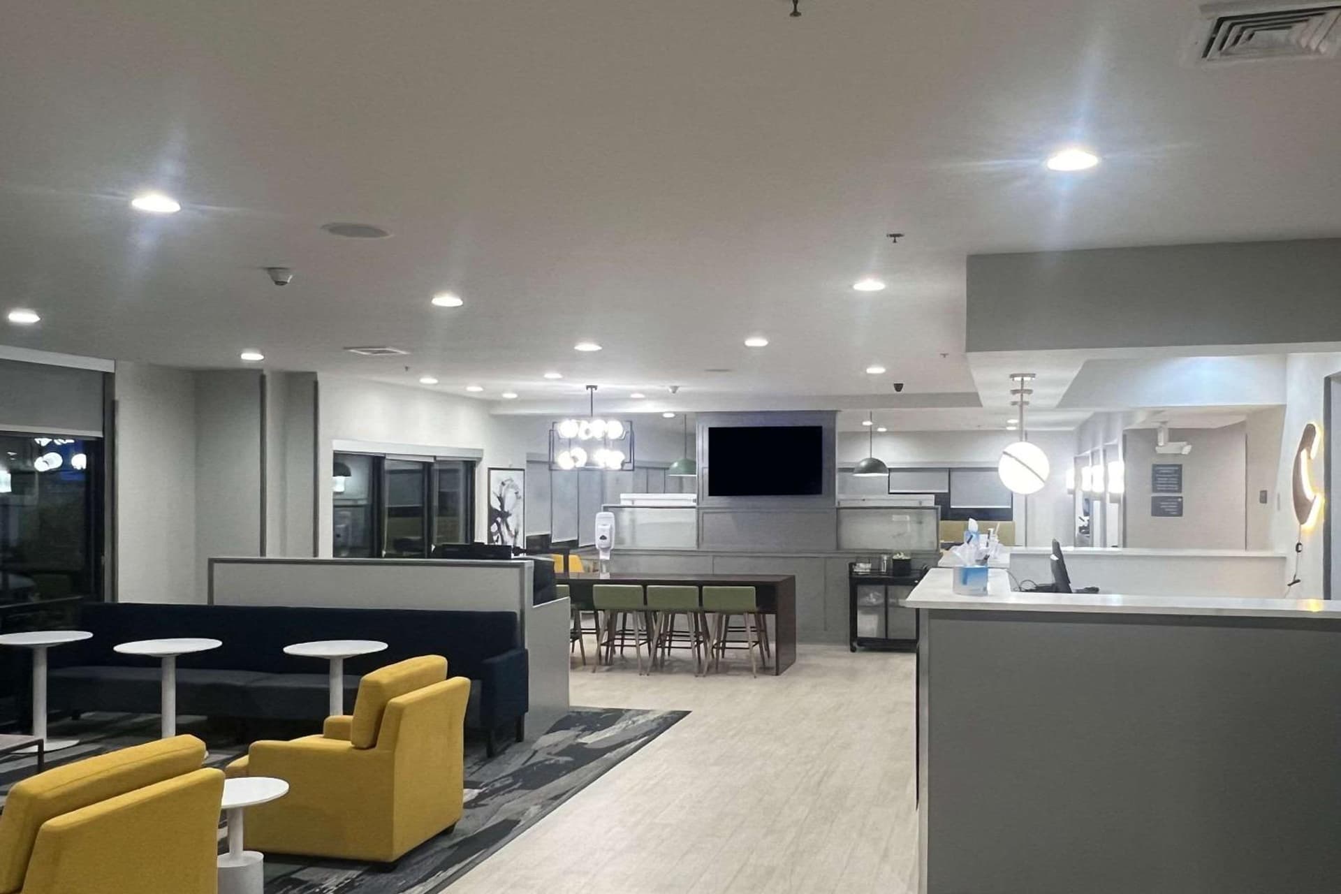 Comfort Suites Mobile-South Alabama University Area gallery photo in Mobile, AL — image 36