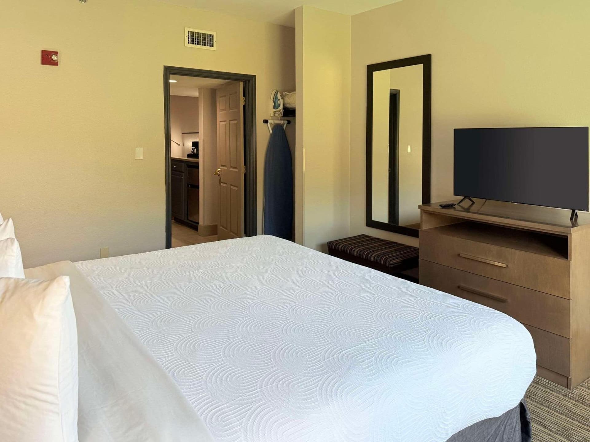 Country Inn & Suites by Radisson, Harlingen, TX gallery photo in Harlingen, TX — image 43