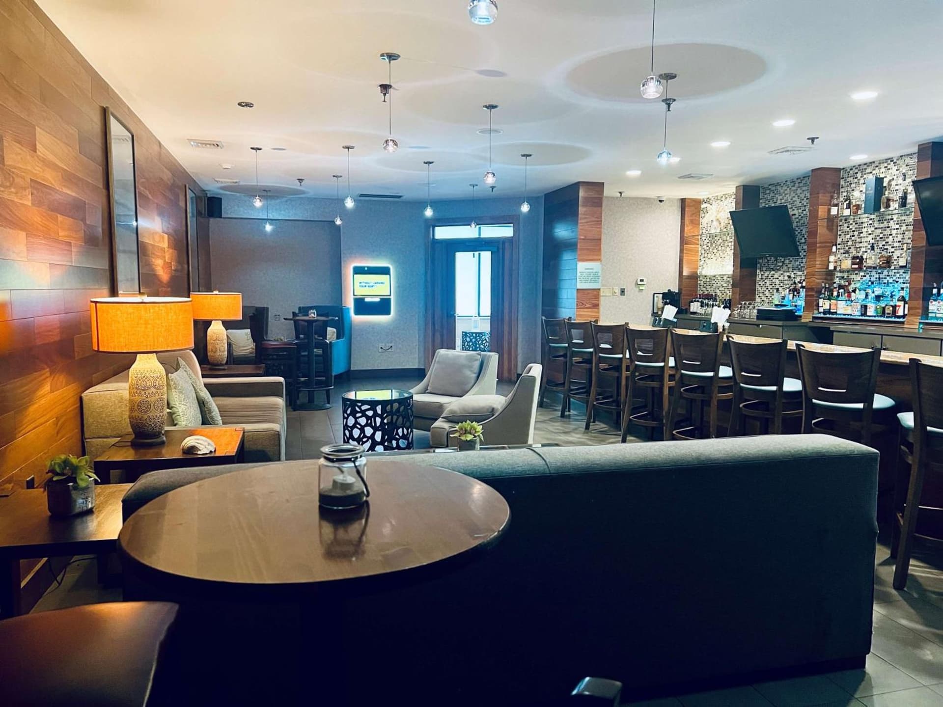 DoubleTree by Hilton Atlantic Beach Oceanfront gallery photo in Atlantic Beach, NC — image 4