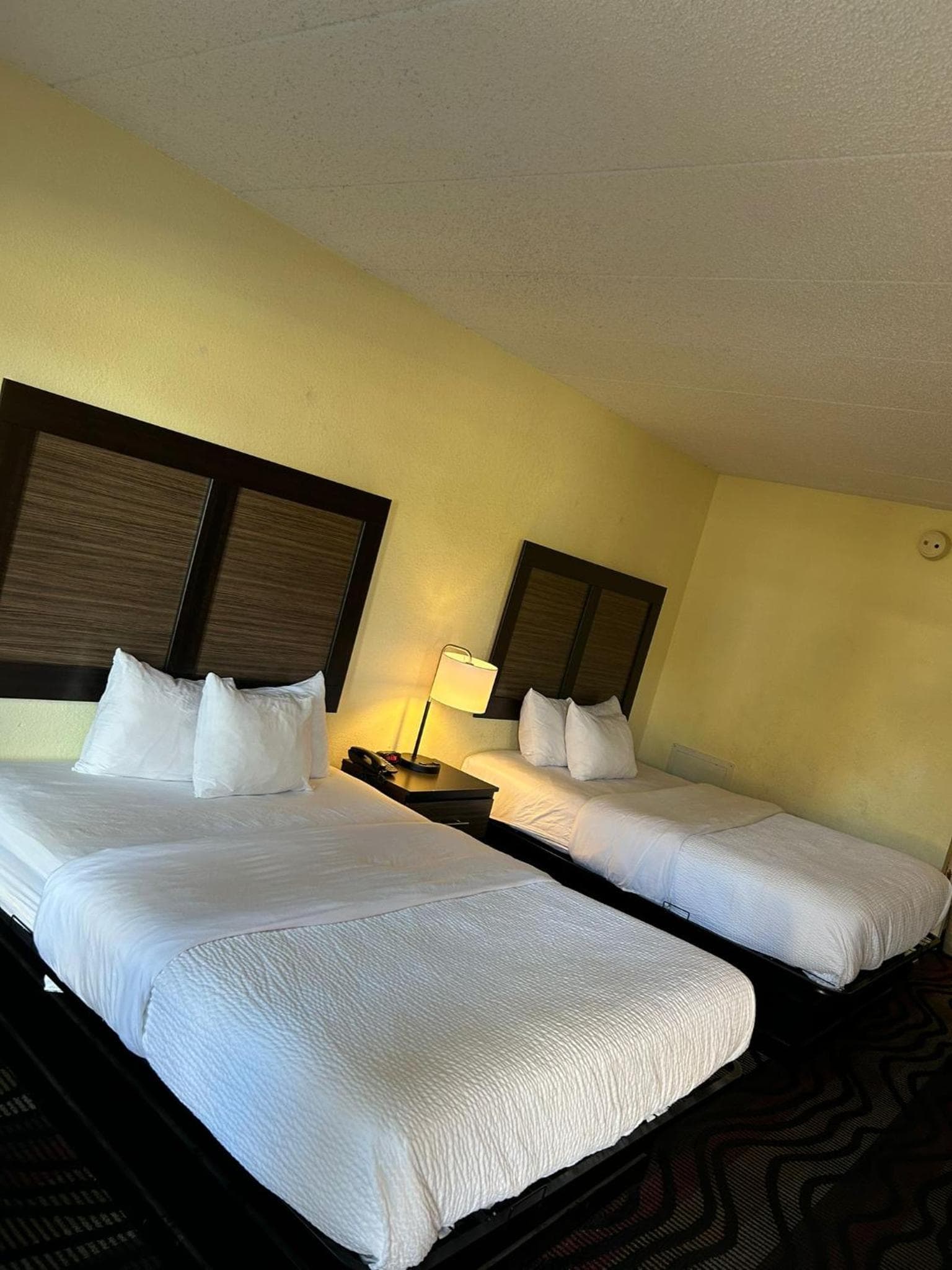 Americas Best Value Inn Grayson interior in Grayson, KY — gallery photo 2
