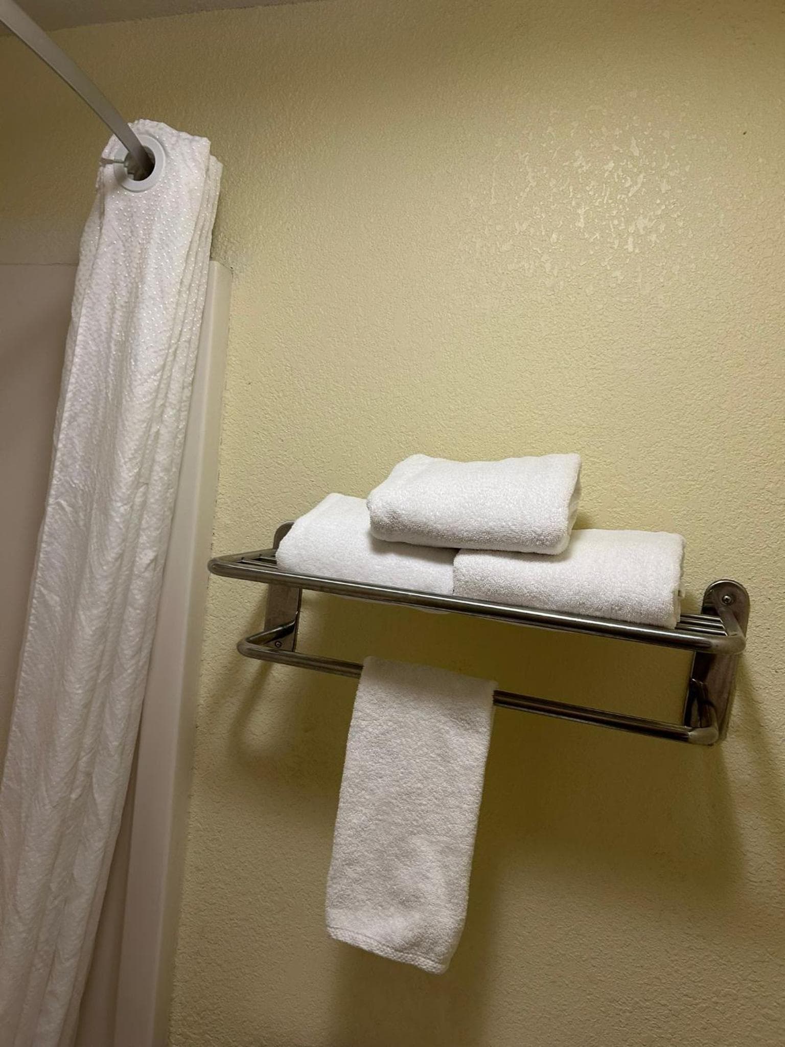 Americas Best Value Inn Grayson property views in Grayson, KY — gallery photo 3