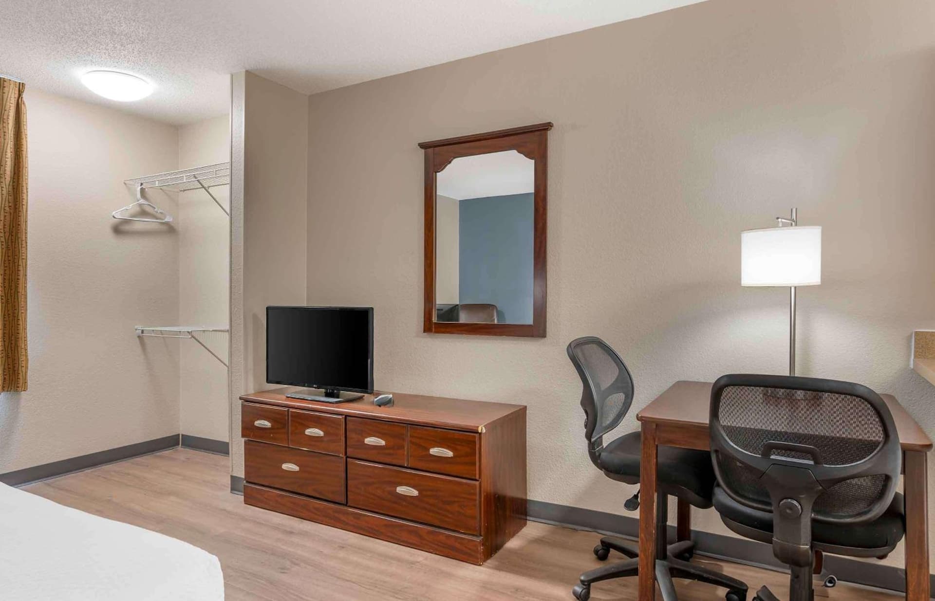 Extended Stay America Suites - Fort Wayne - South gallery photo in Fort Wayne, IN — image 31