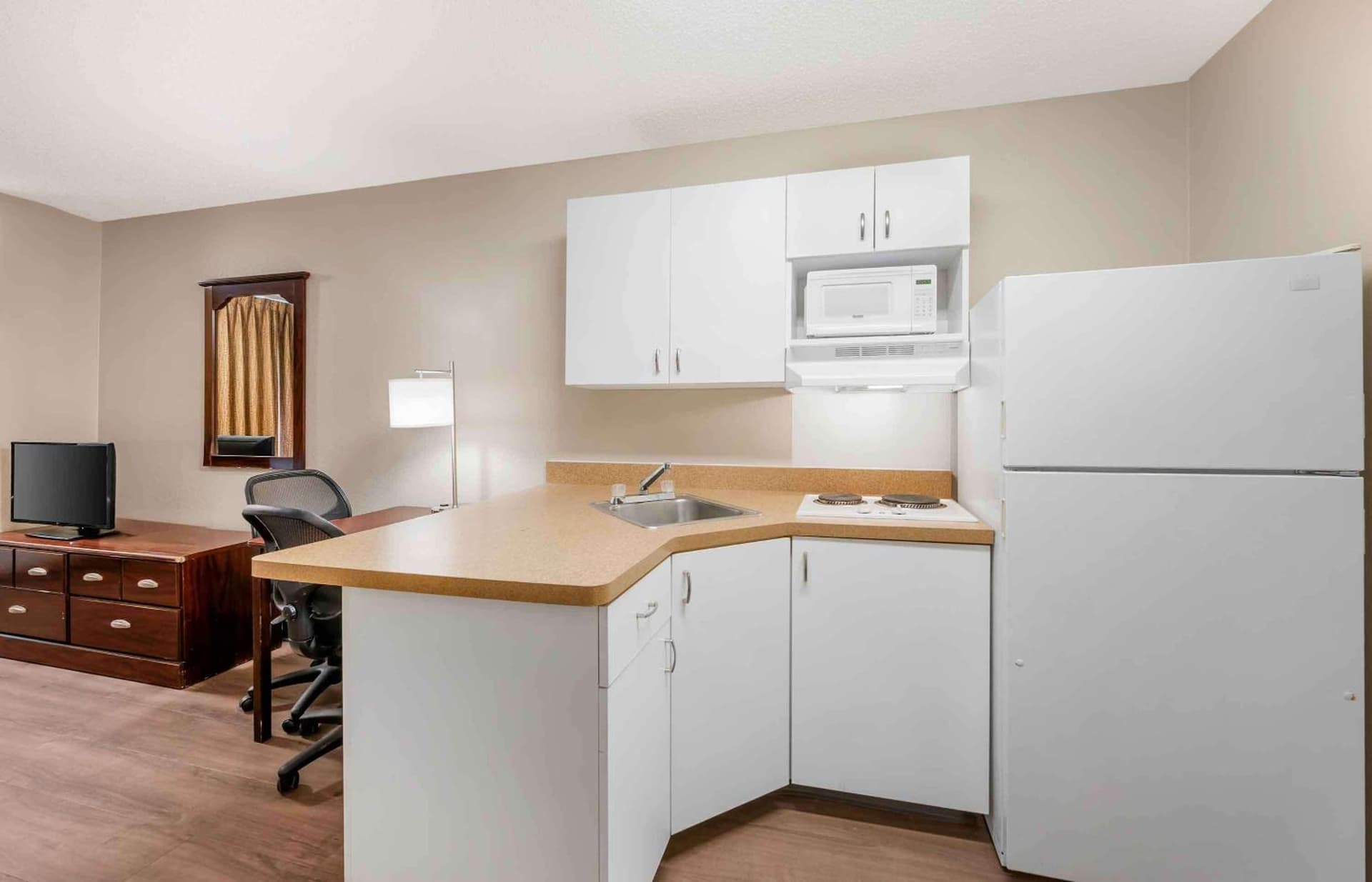 Extended Stay America Suites - Fort Wayne - South gallery photo in Fort Wayne, IN — image 4