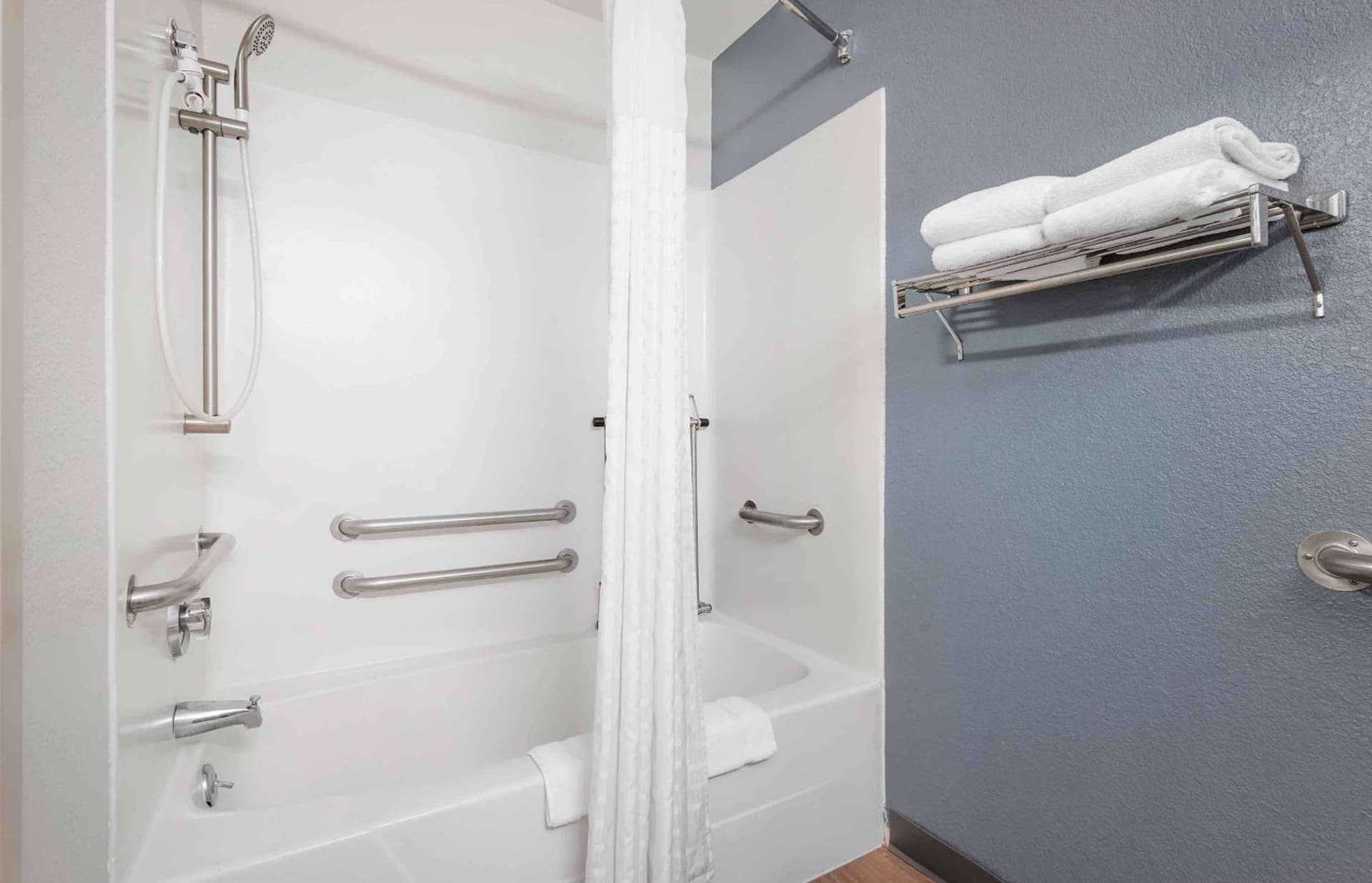 Extended Stay America Suites - Fort Wayne - South gallery photo in Fort Wayne, IN — image 6