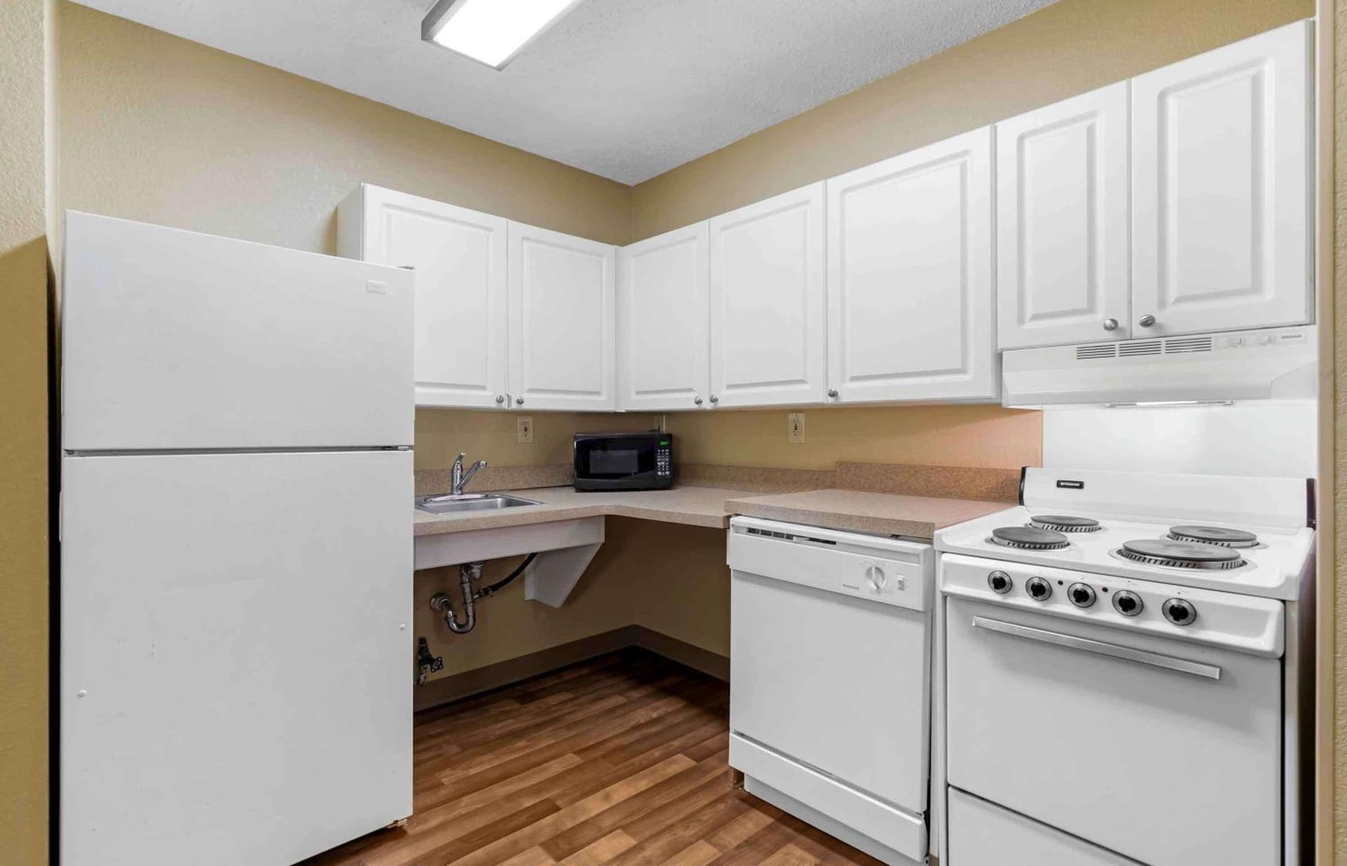 Extended Stay America Suites - Corpus Christi - Staples gallery photo in Corpus Christi, TX — image 36