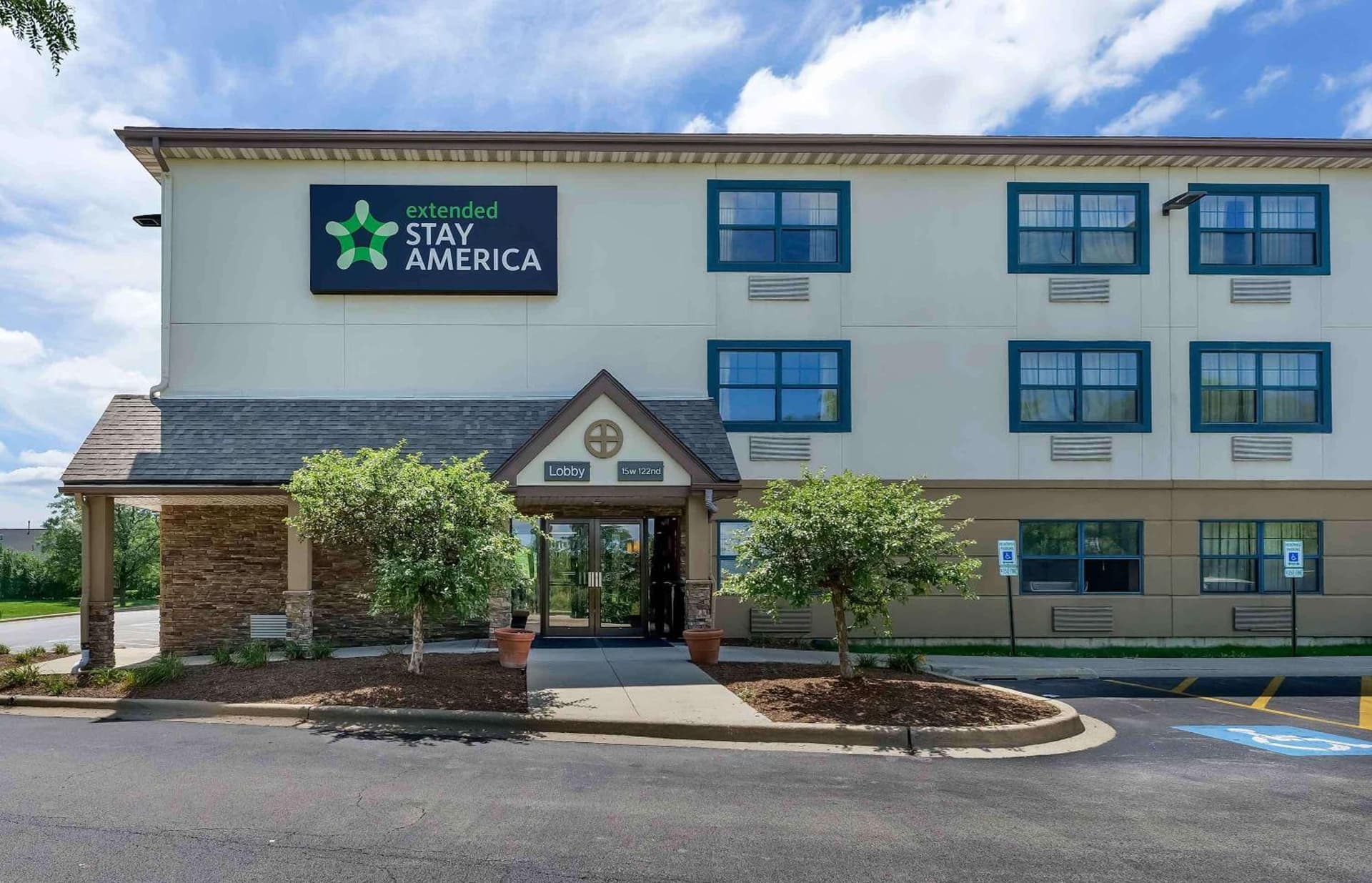 Extended Stay America Suites - Chicago - Burr Ridge interior in Burr Ridge, IL — gallery photo 2
