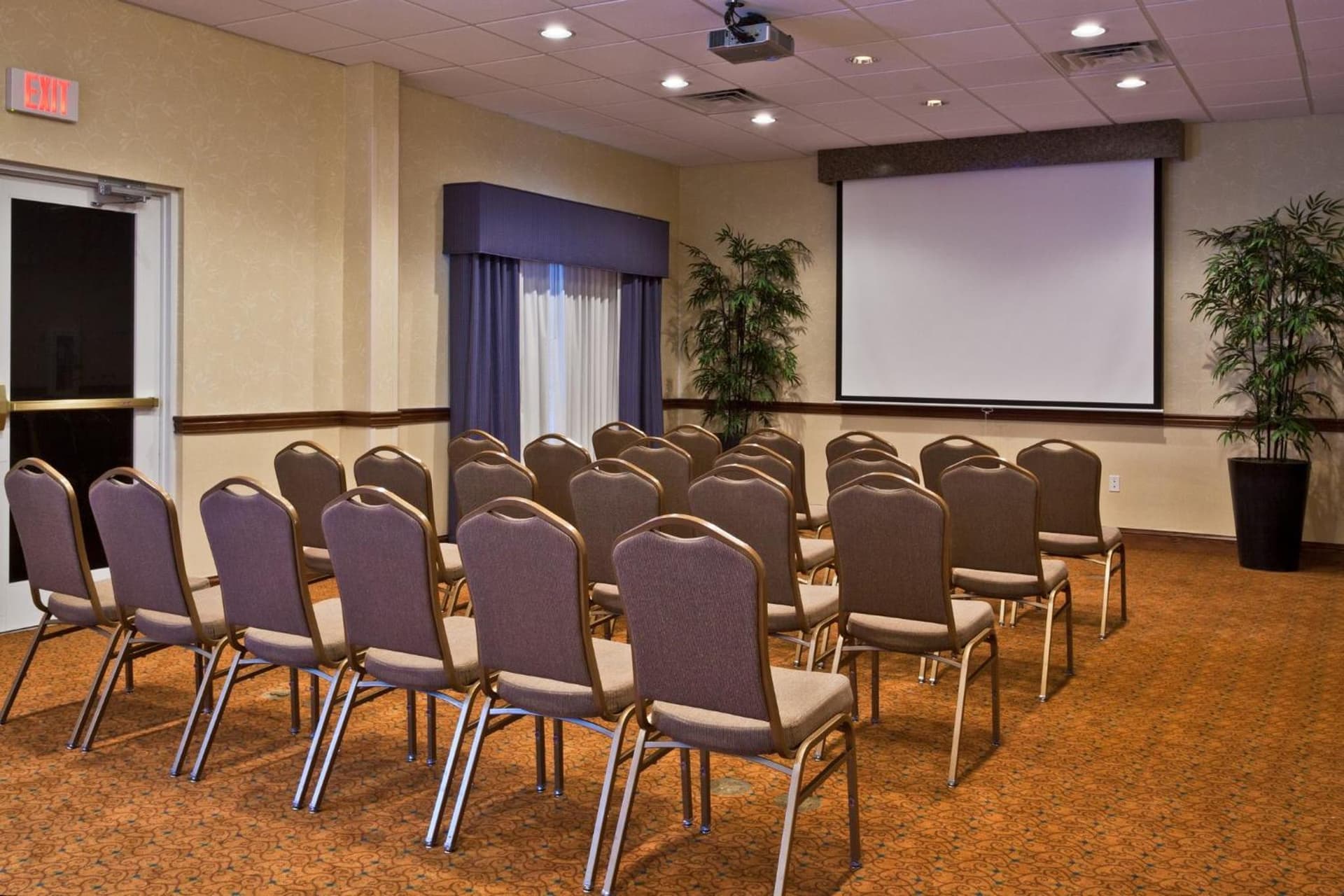 Holiday Inn Express & Suites Lakeland North I-4 by IHG gallery photo in Lakeland, FL — image 36