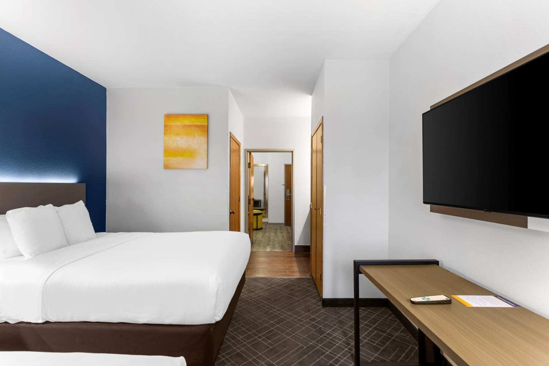 Comfort Inn & Suites Kenosha-Pleasant Prairie interior in Kenosha, WI — gallery photo 2