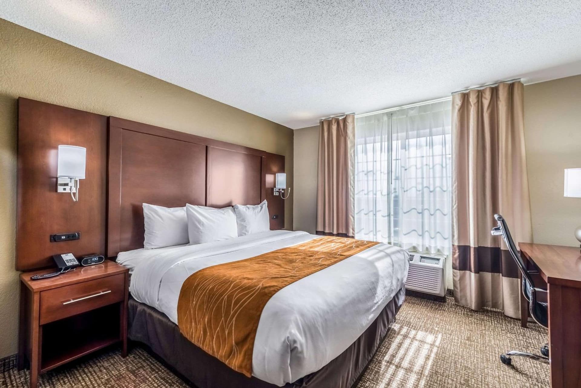 Comfort Inn & Suites Dayton North gallery photo in Dayton, OH — image 43