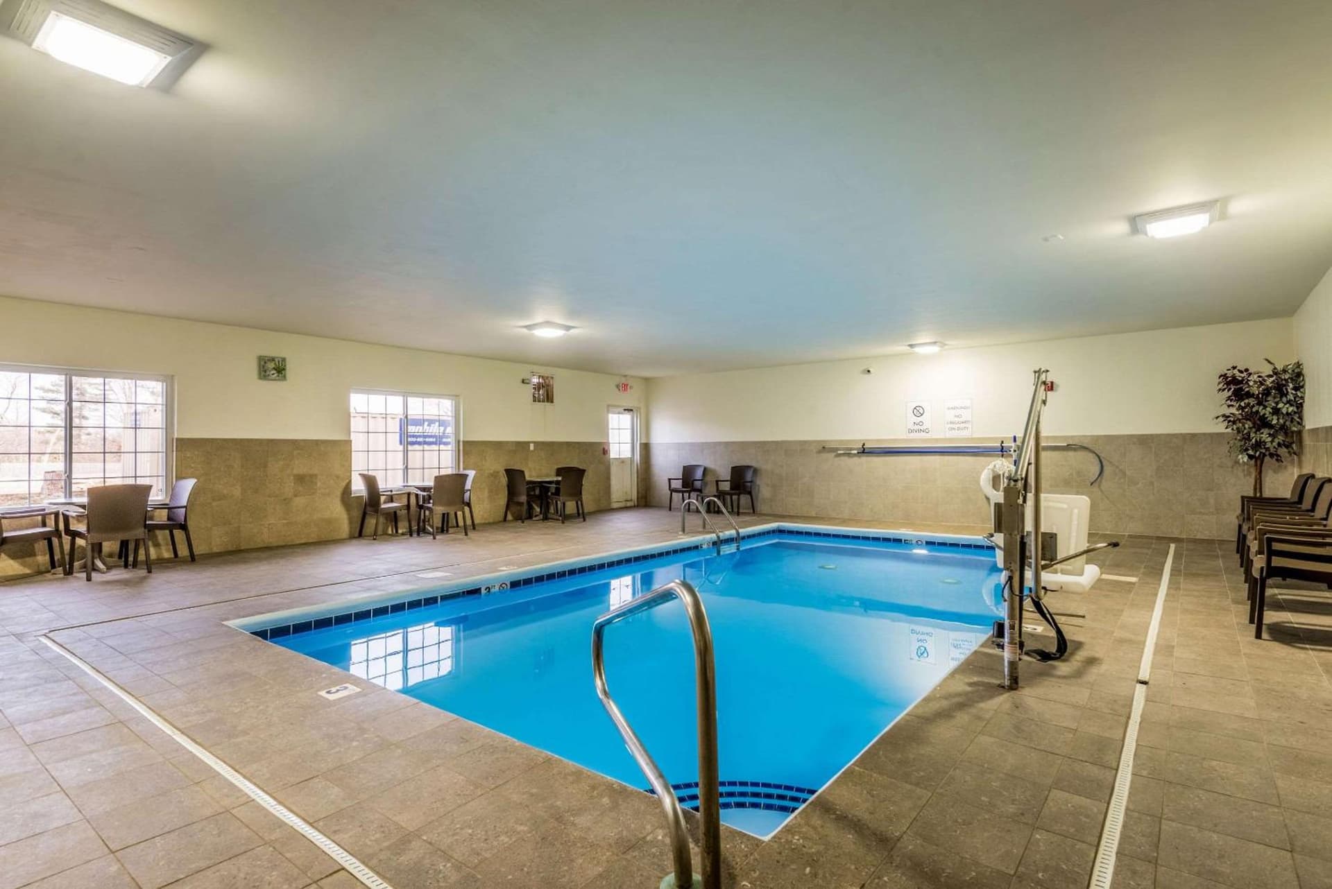 Comfort Inn & Suites Dayton North gallery photo in Dayton, OH — image 7