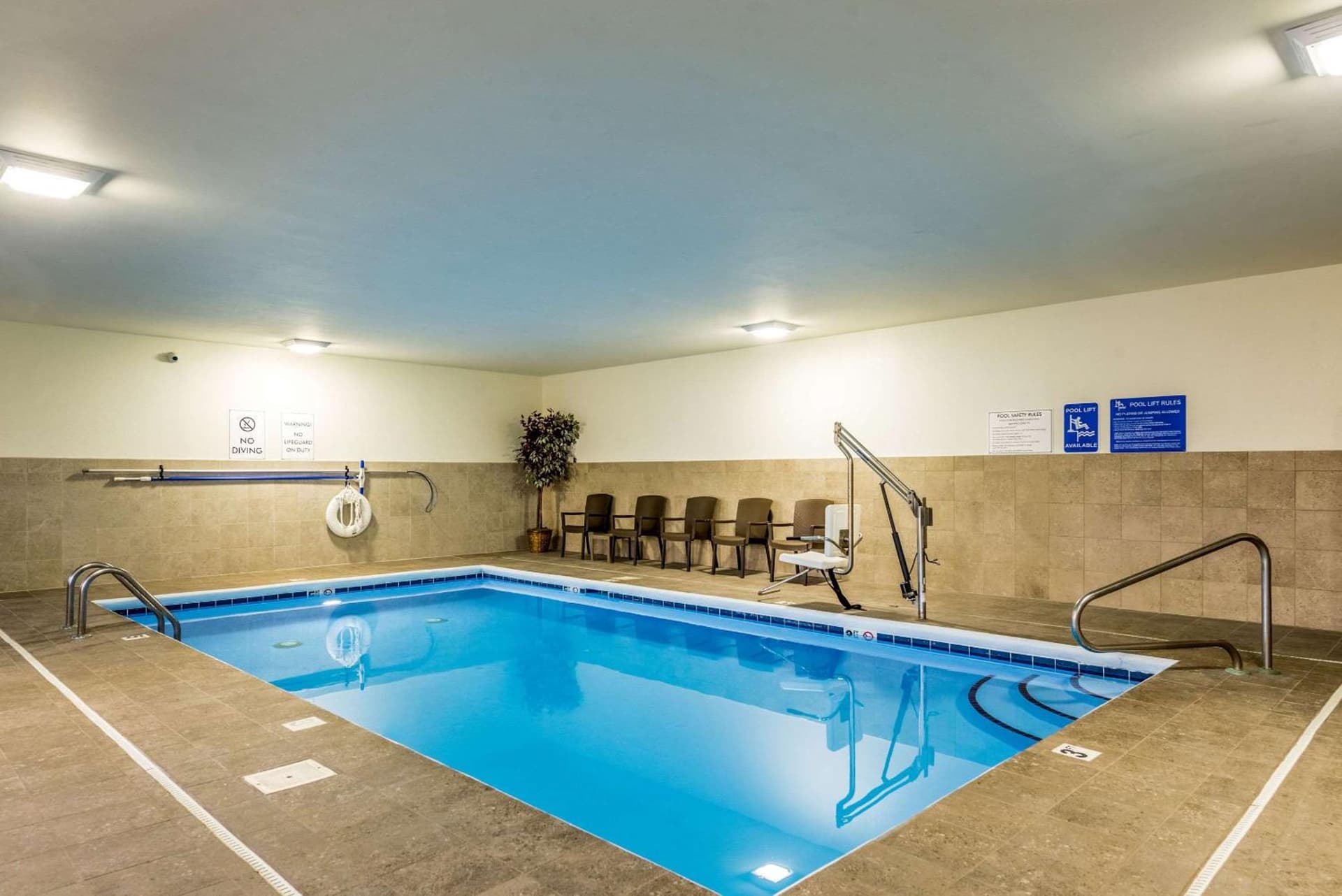 Comfort Inn & Suites Dayton North gallery photo in Dayton, OH — image 41