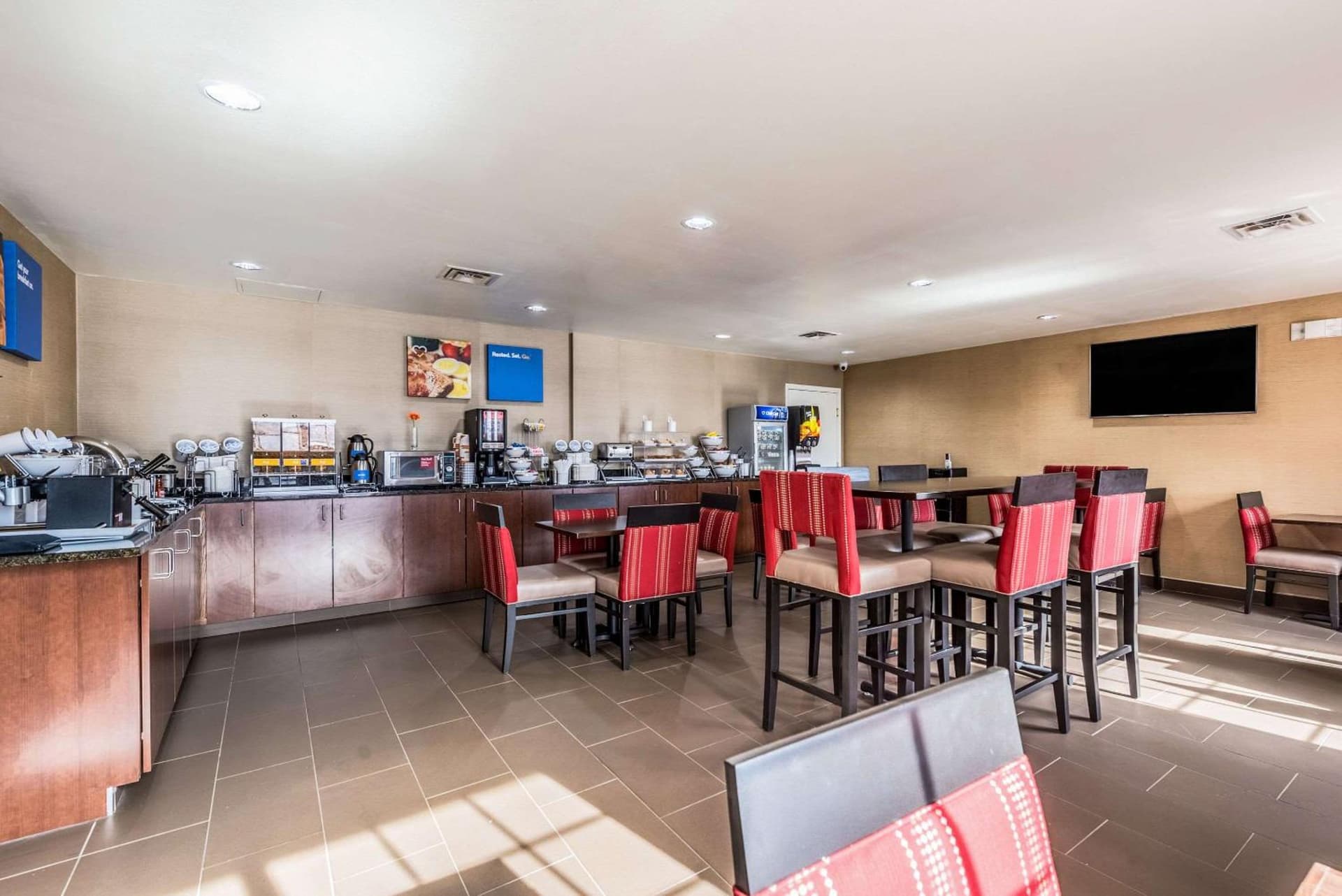Comfort Inn & Suites Dayton North gallery photo in Dayton, OH — image 40