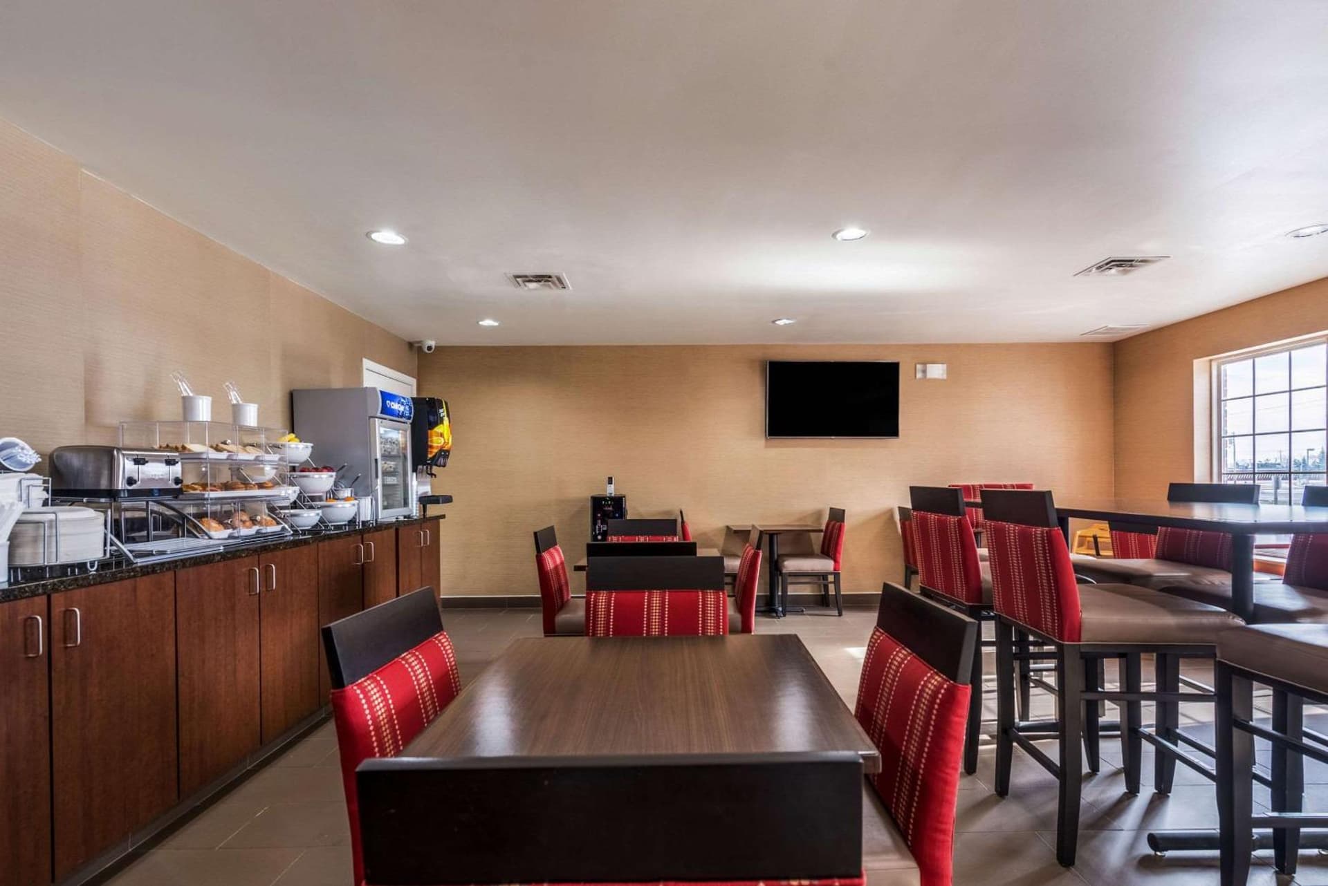 Comfort Inn & Suites Dayton North gallery photo in Dayton, OH — image 33