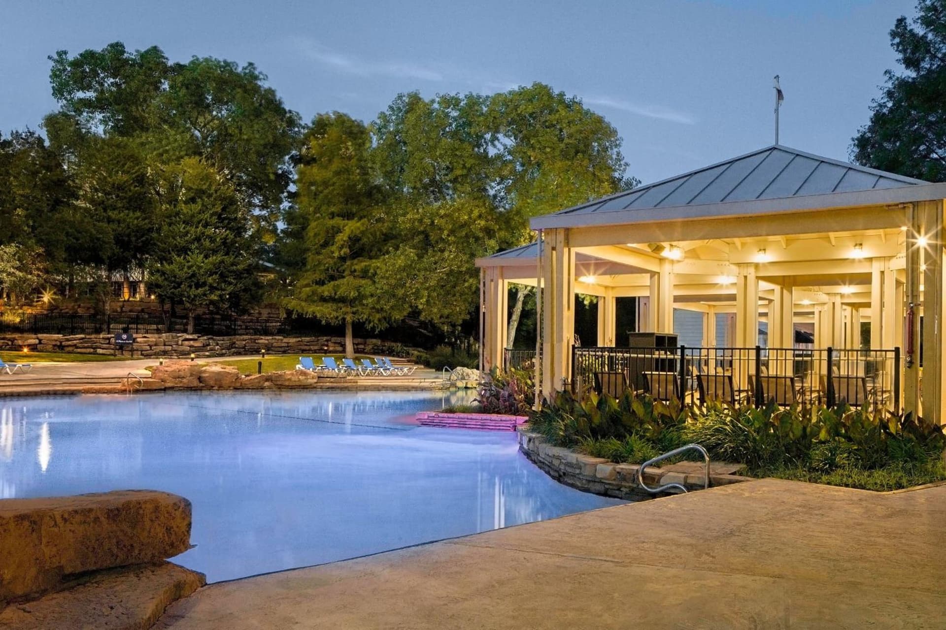 Sheraton Arlington Hotel property views in Arlington, TX — gallery photo 3
