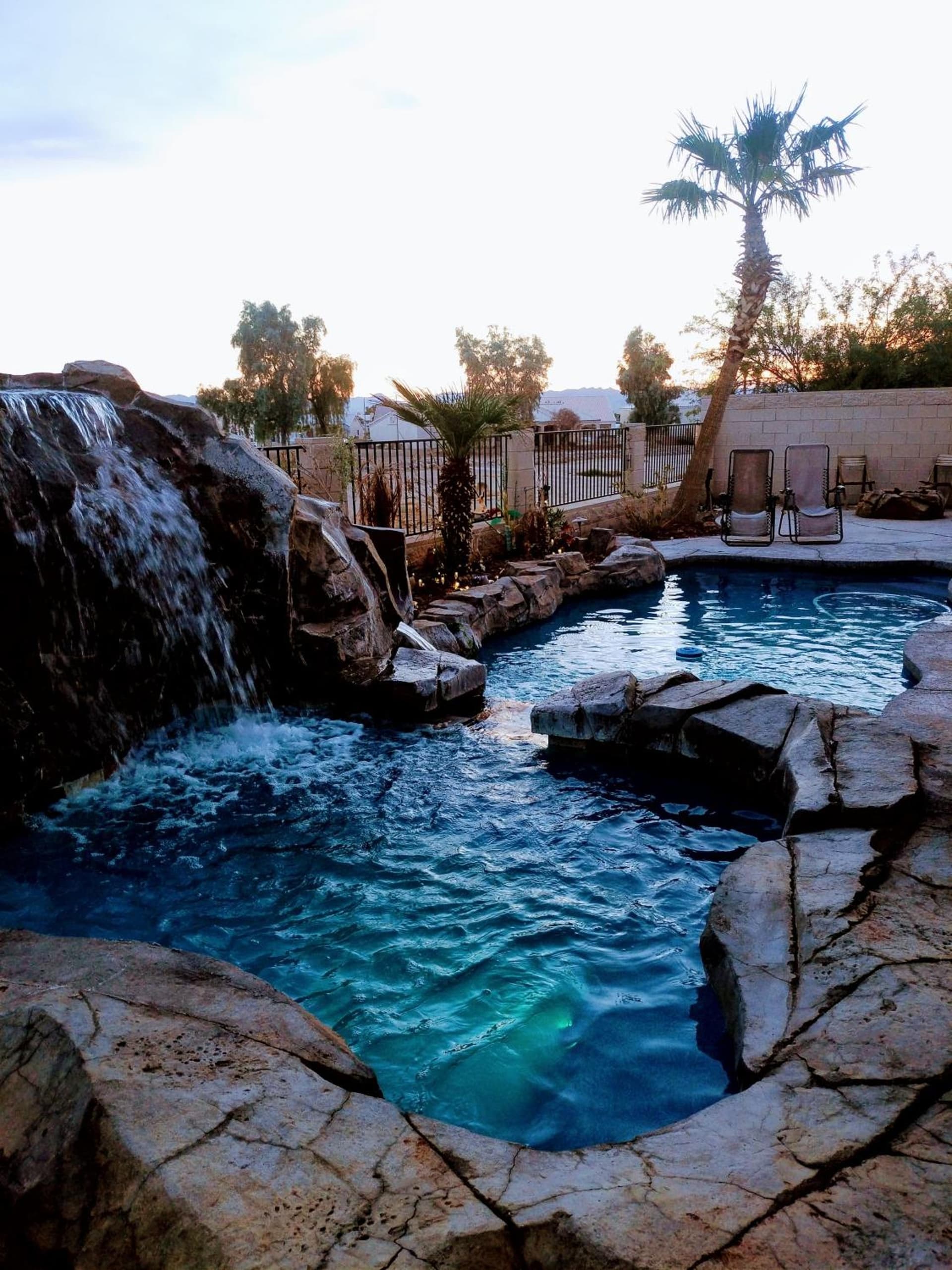 Desert waterfall Home interior in Fort Mohave, AZ — gallery photo 2