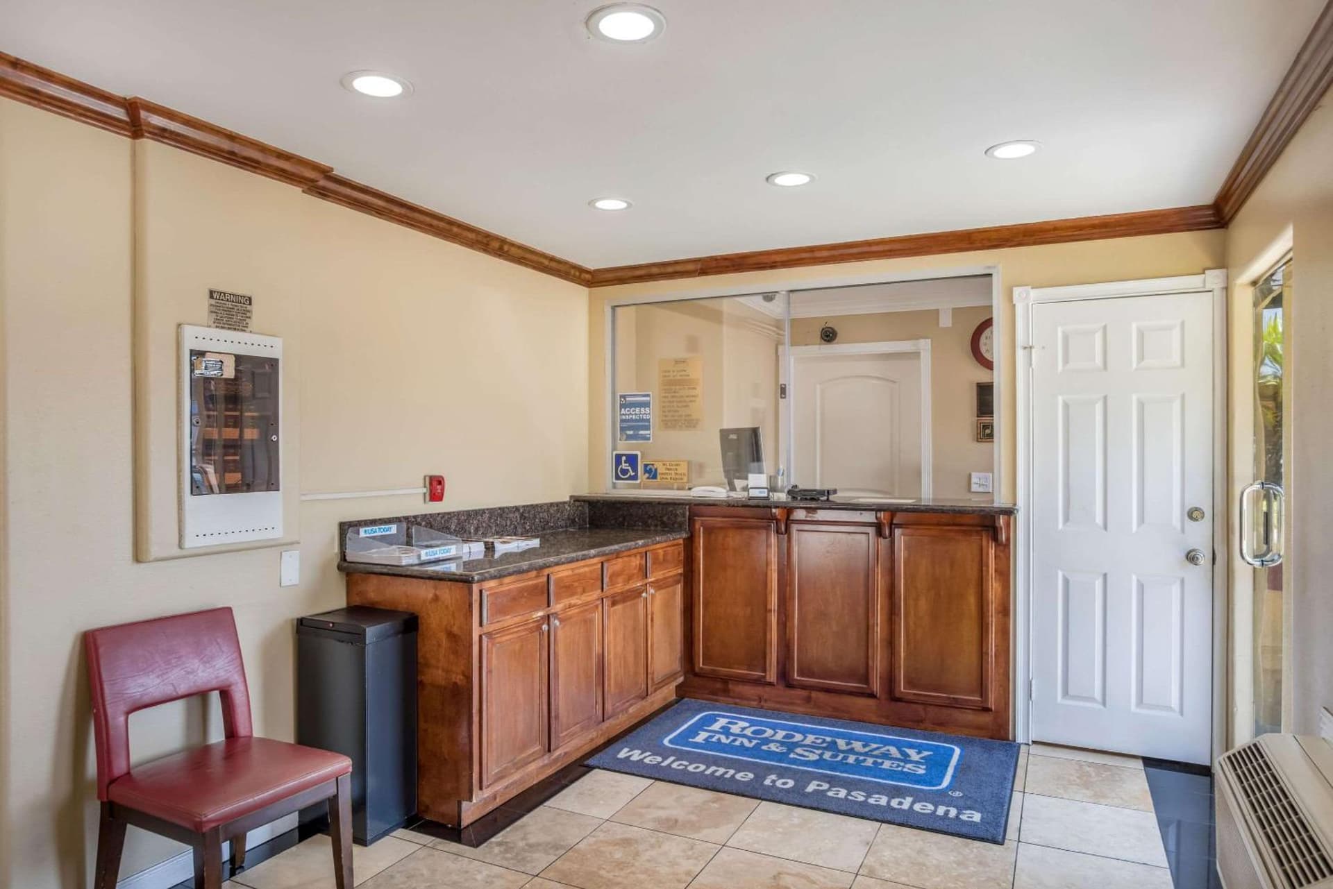 Rodeway Inn & Suites Pasadena gallery photo in Pasadena, CA — image 19