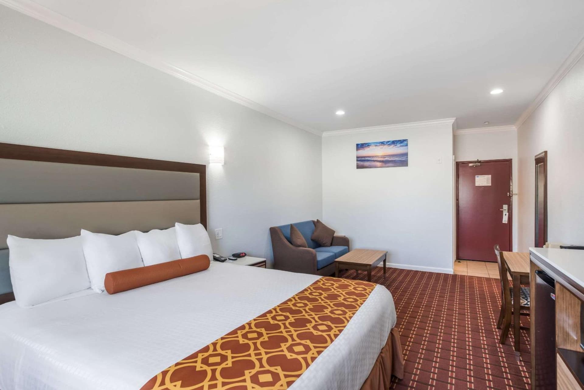 Rodeway Inn & Suites Pasadena gallery photo in Pasadena, CA — image 36