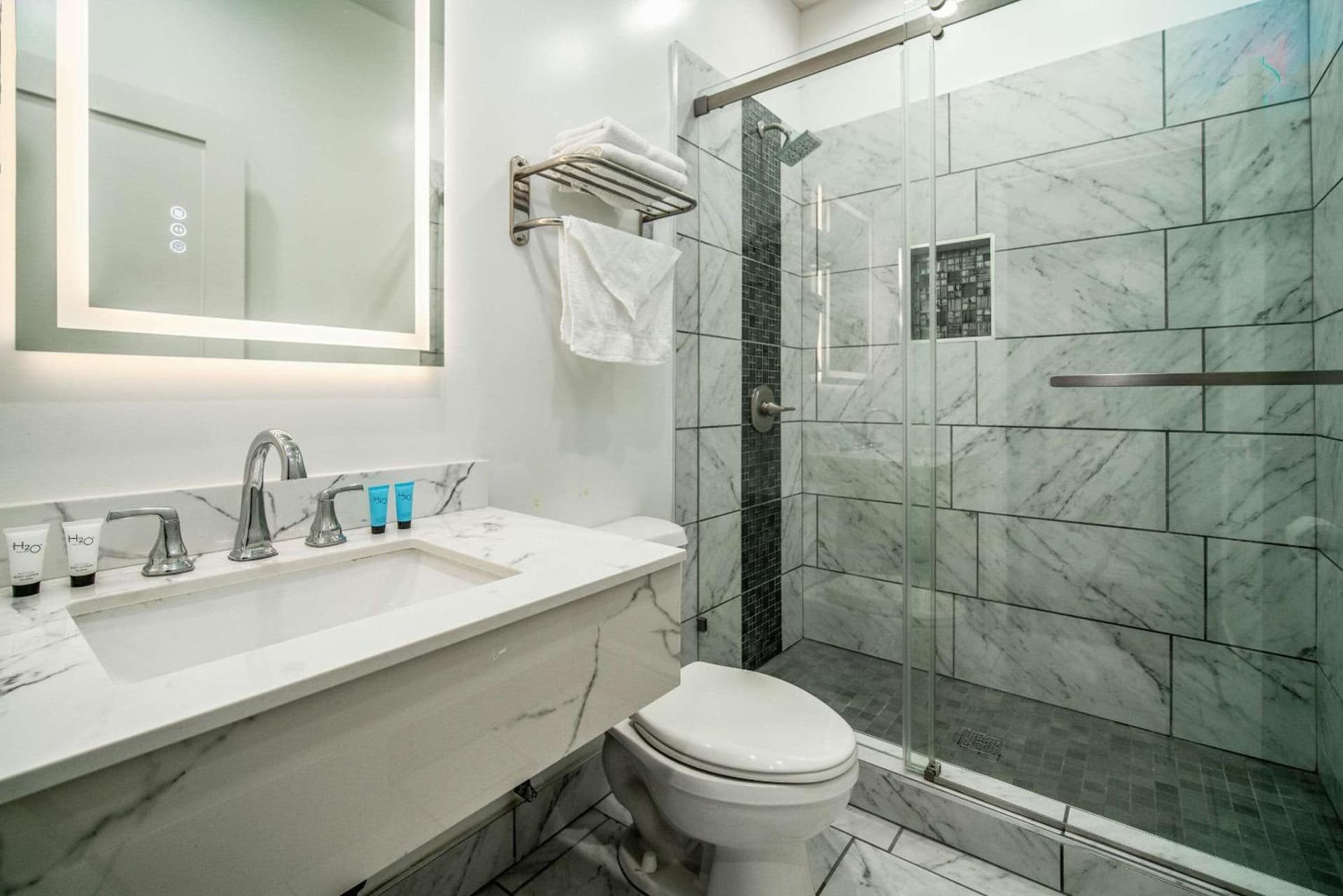 Rodeway Inn & Suites Pasadena gallery photo in Pasadena, CA — image 73