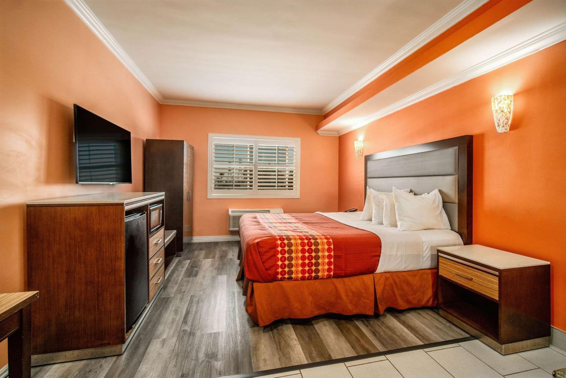 Rodeway Inn & Suites Pasadena gallery photo in Pasadena, CA — image 22