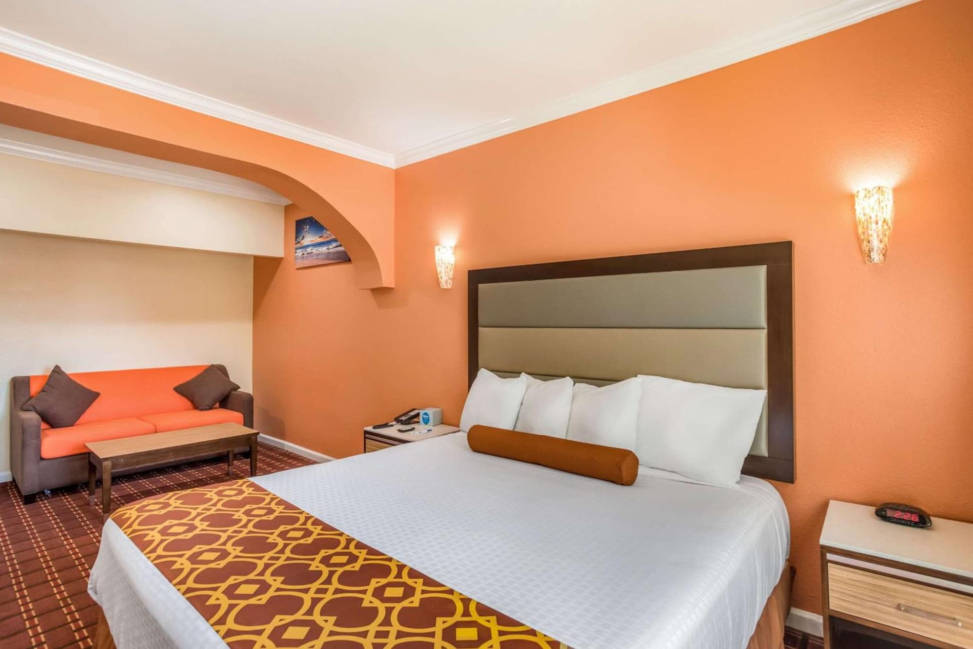 Rodeway Inn & Suites Pasadena gallery photo in Pasadena, CA — image 76