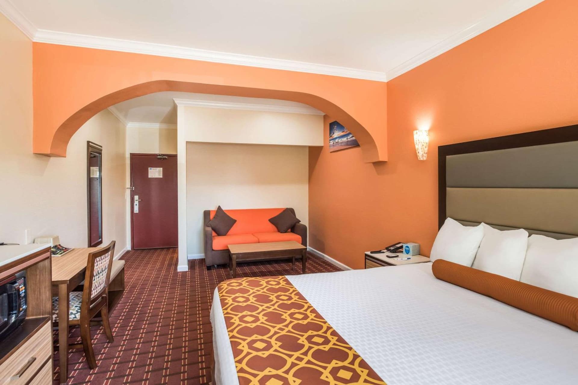 Rodeway Inn & Suites Pasadena gallery photo in Pasadena, CA — image 54