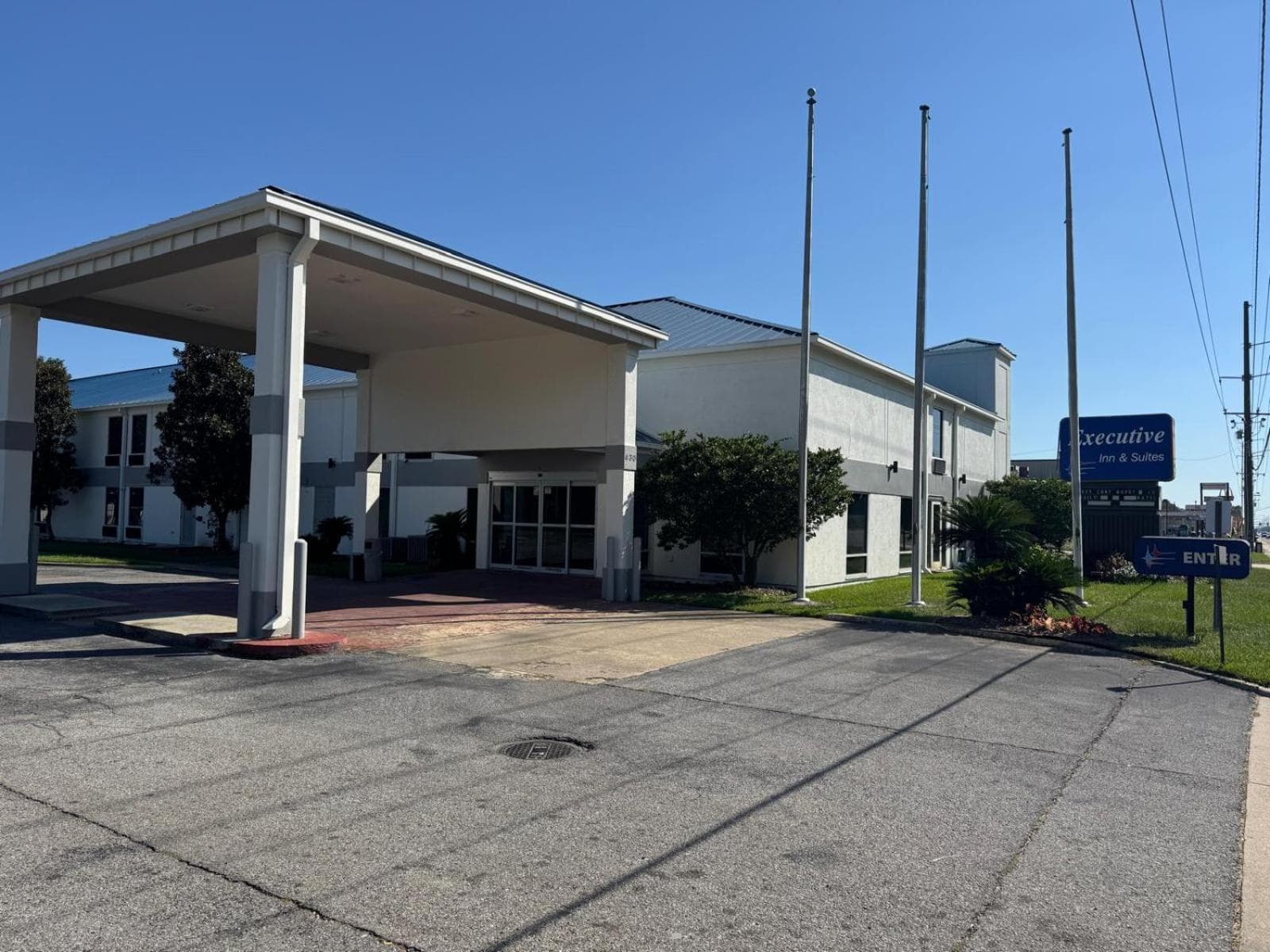 Executive Inn featured exterior or lobby in Baker, LA — similar hotel