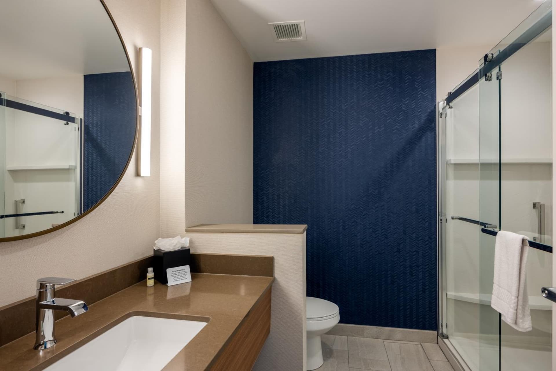 Fairfield by Marriott Inn & Suites Canton Riverstone Parkway interior in Canton, GA — gallery photo 2