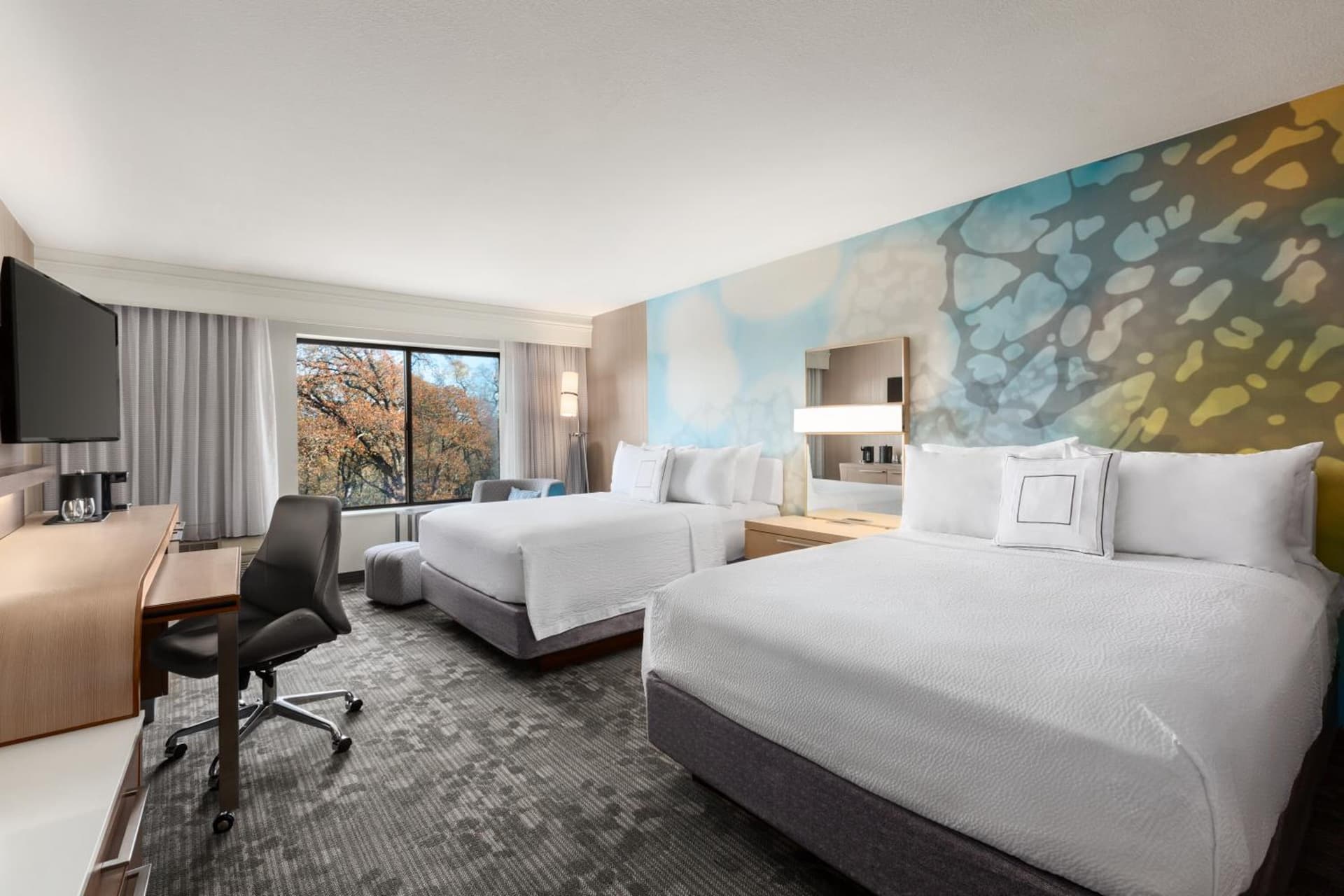 Courtyard by Marriott Roseville property views in Roseville, CA — gallery photo 3