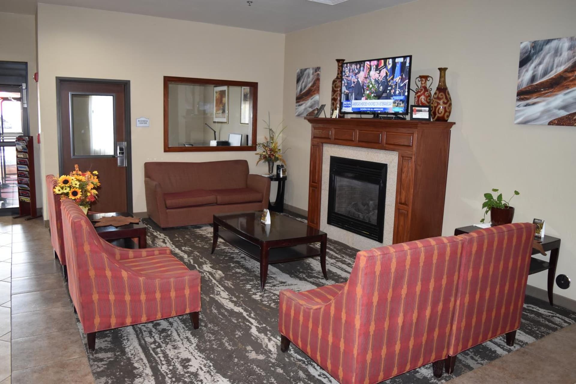 Best Western Oasis Inn interior in Canadian, TX — gallery photo 2