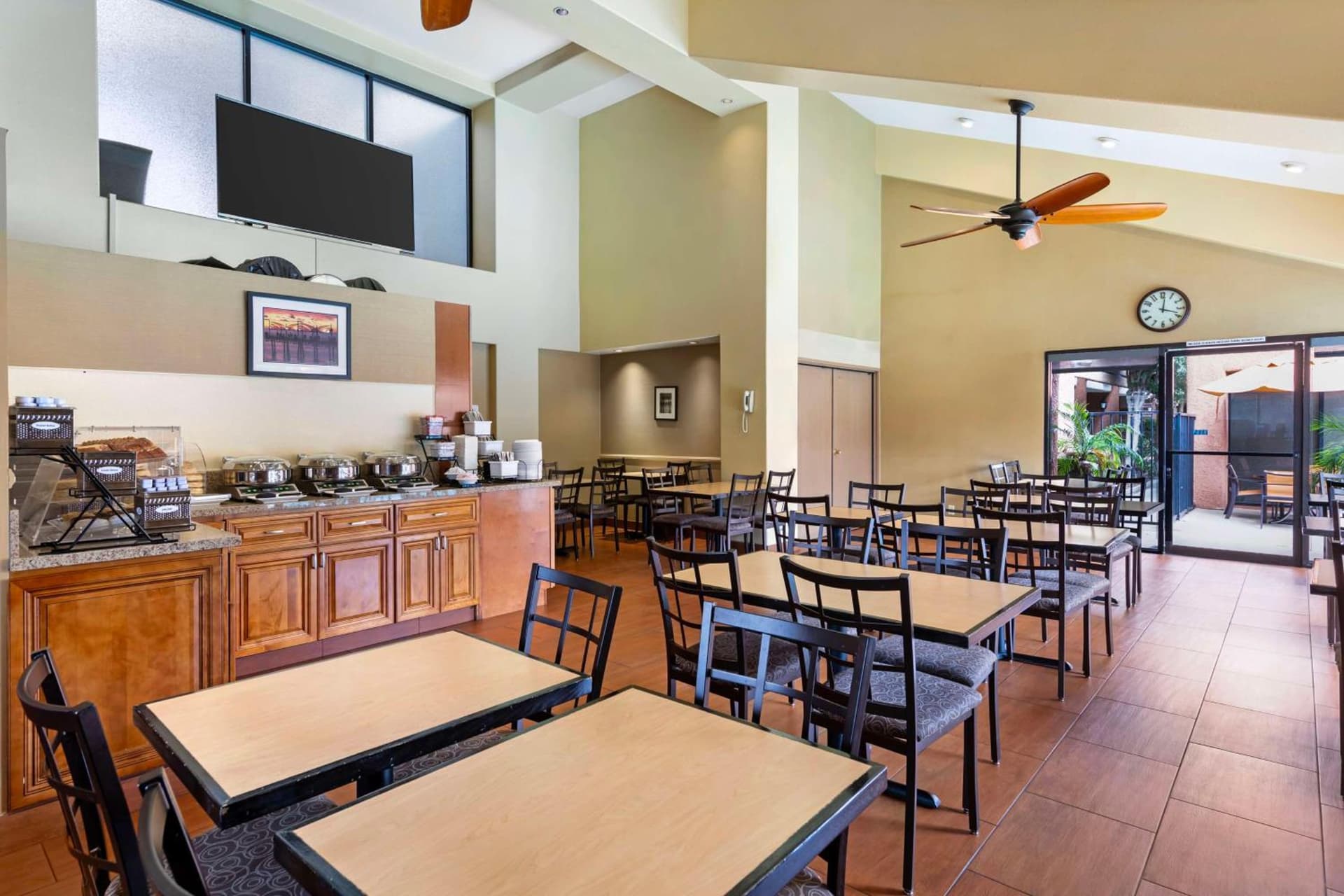 Best Western Plus Redondo Beach Inn gallery photo in Redondo Beach, CA — image 10