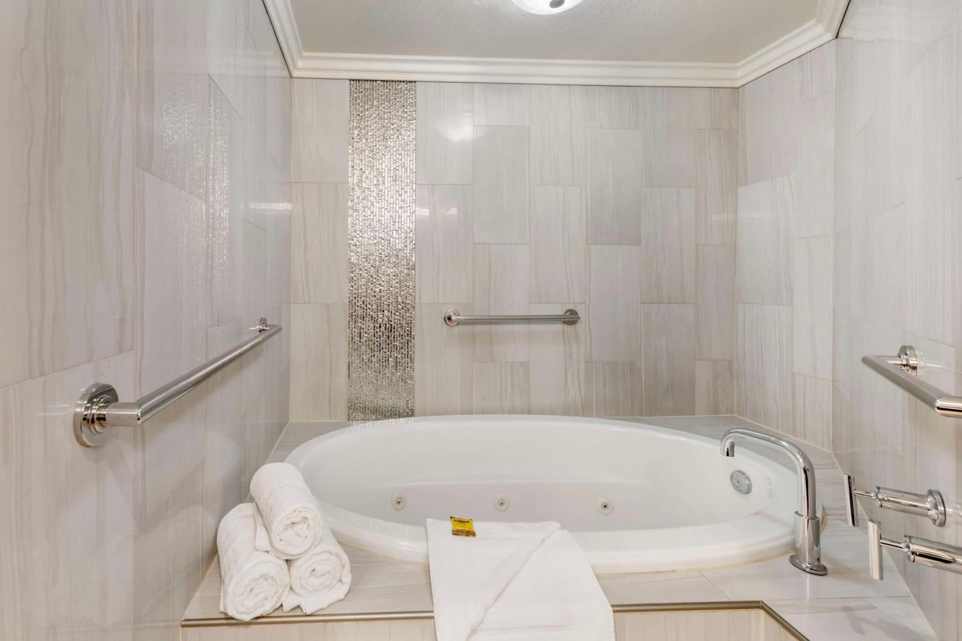 Best Western Plus Redondo Beach Inn gallery photo in Redondo Beach, CA — image 23