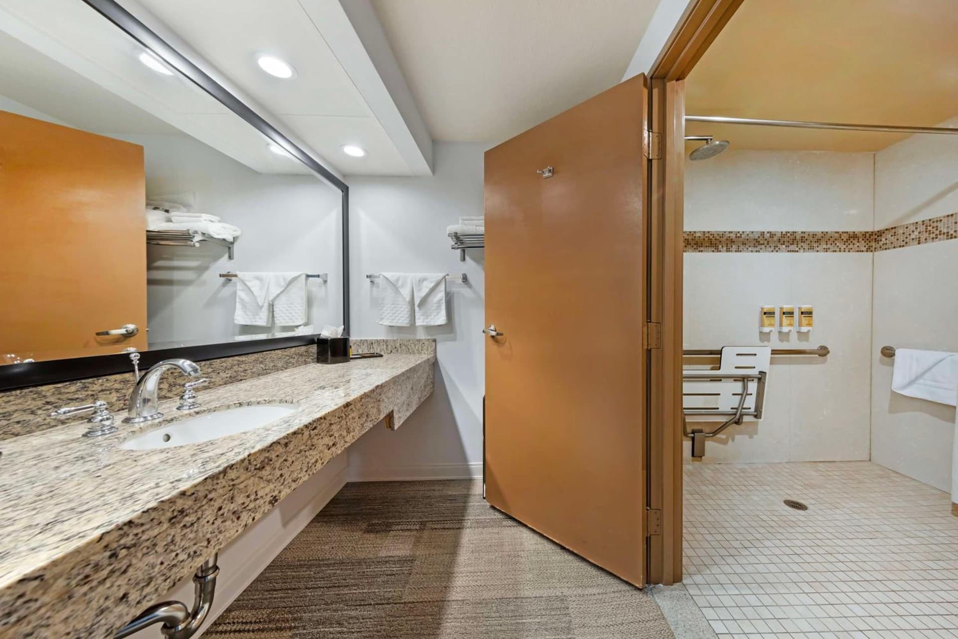 Best Western Plus Redondo Beach Inn gallery photo in Redondo Beach, CA — image 7