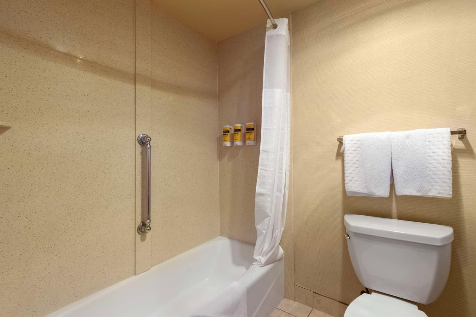 Best Western Plus Redondo Beach Inn gallery photo in Redondo Beach, CA — image 30