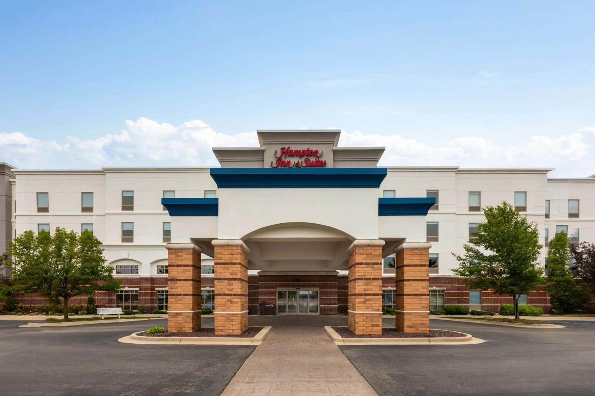 Hampton Inn & Suites Saginaw featured exterior or lobby in Saginaw, MI — similar hotel