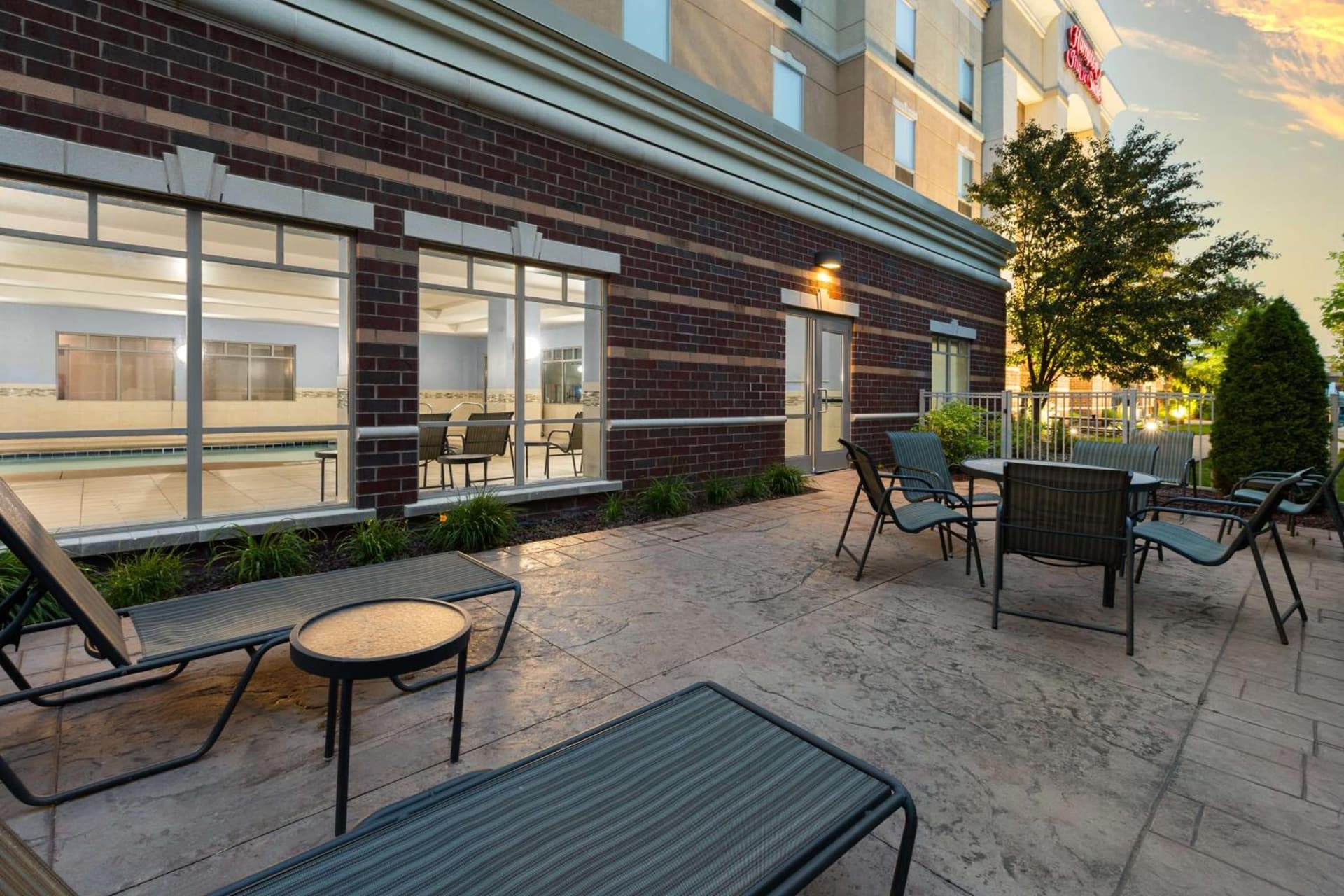 Hampton Inn & Suites Saginaw gallery photo in Saginaw, MI — image 41