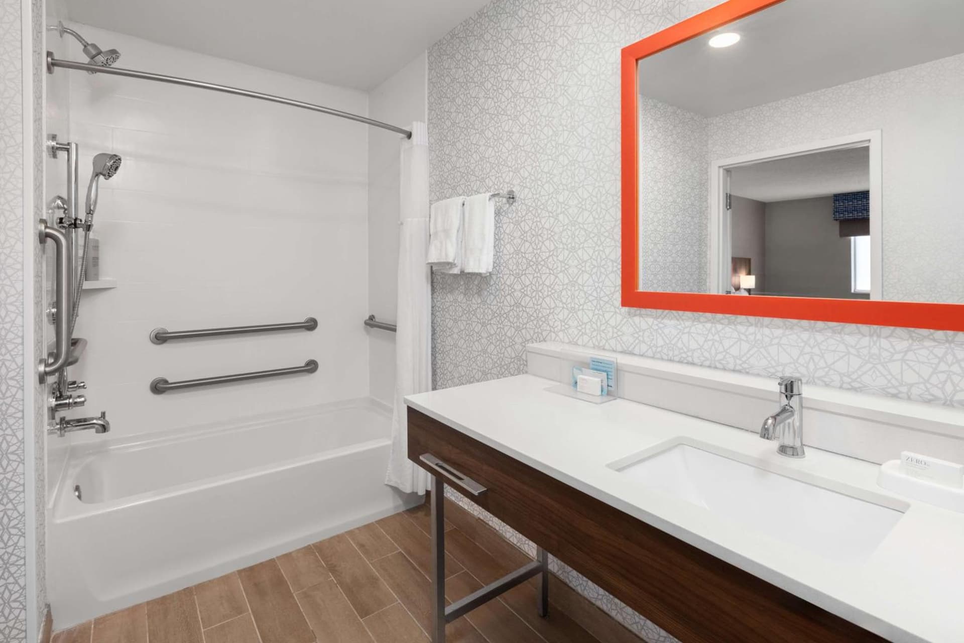 Hampton Inn & Suites Saginaw gallery photo in Saginaw, MI — image 34