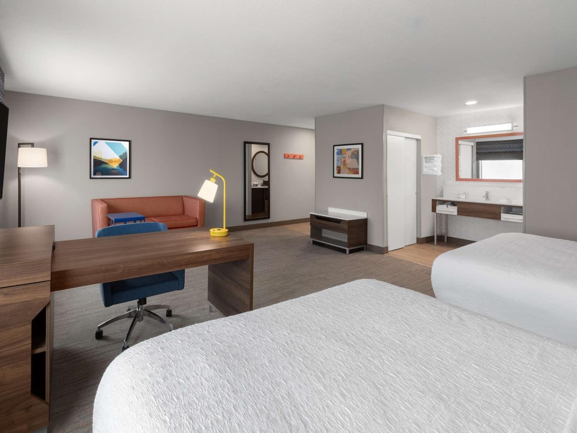 Hampton Inn & Suites Saginaw gallery photo in Saginaw, MI — image 10