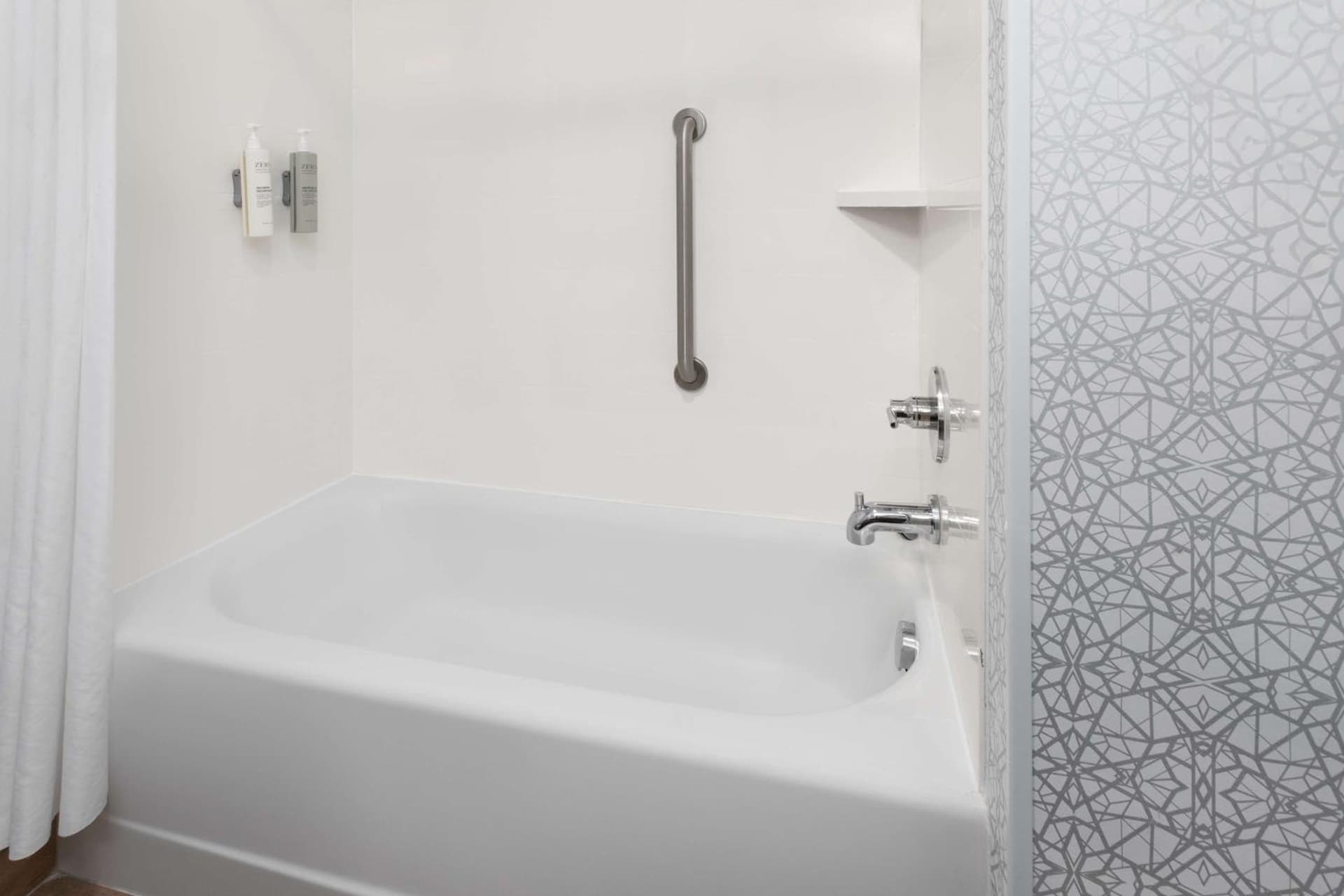 Hampton Inn & Suites Saginaw gallery photo in Saginaw, MI — image 6