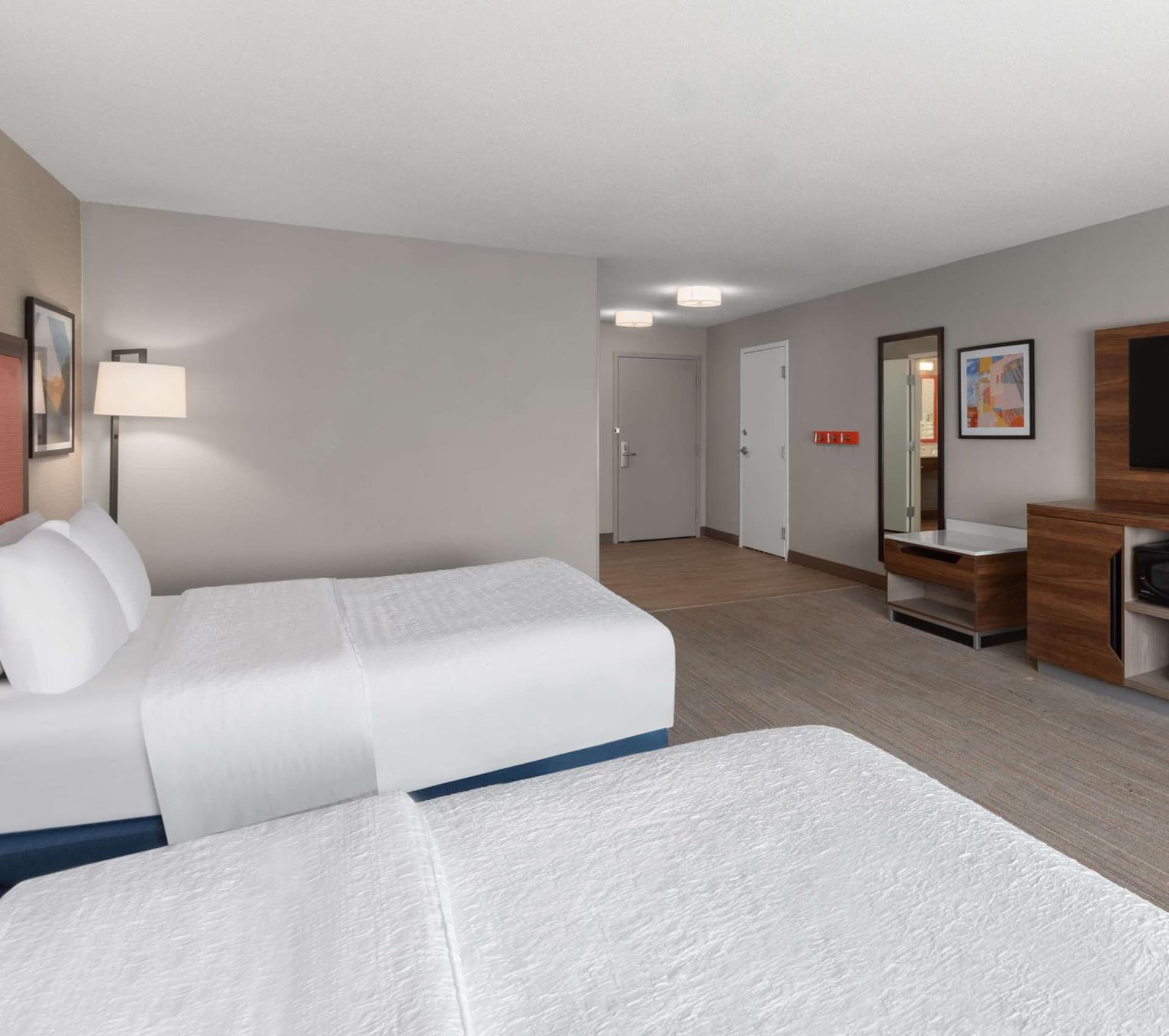 Hampton Inn & Suites Saginaw gallery photo in Saginaw, MI — image 19