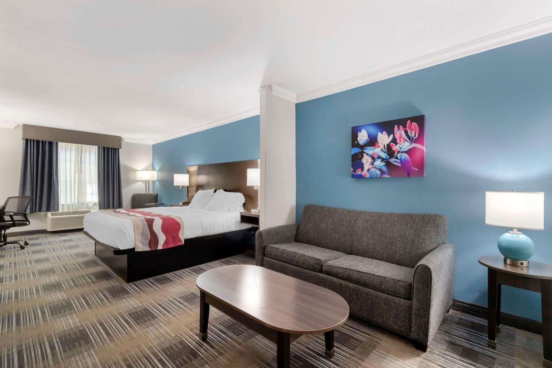 Best Western Medical Center North Inn & Suites Near Six Flags gallery photo in San Antonio, TX — image 9
