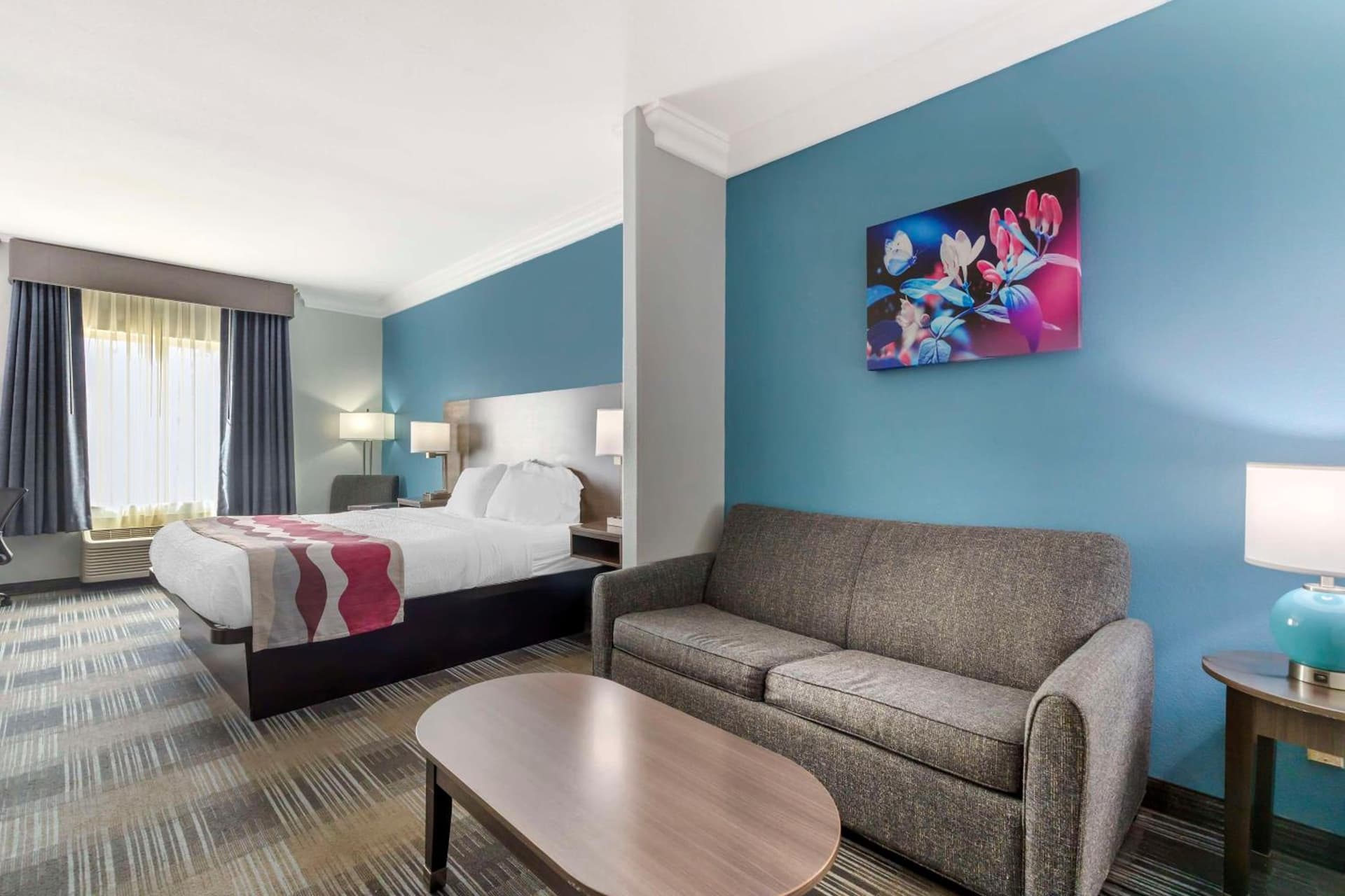 Best Western Medical Center North Inn & Suites Near Six Flags gallery photo in San Antonio, TX — image 19