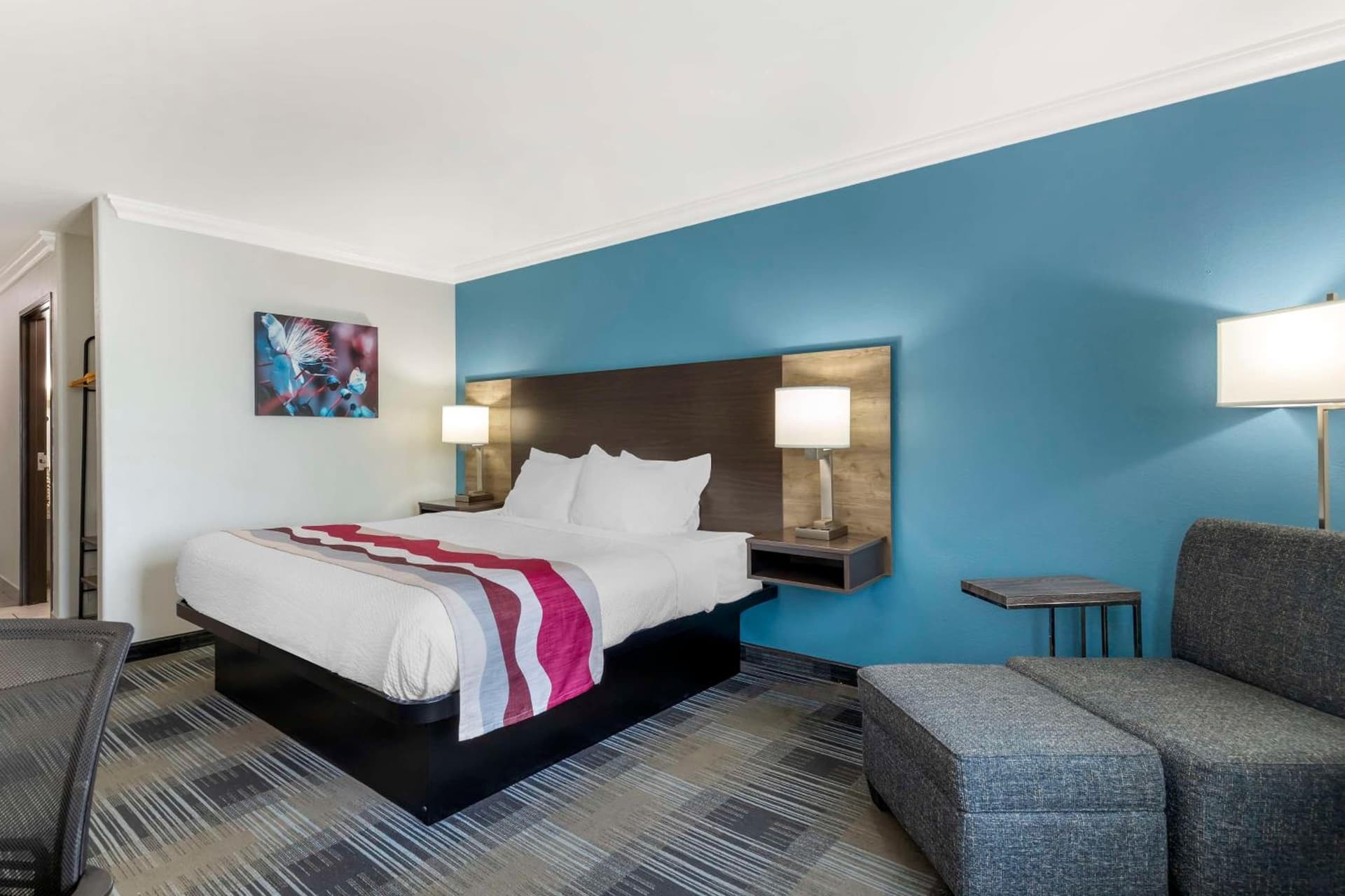 Best Western Medical Center North Inn & Suites Near Six Flags gallery photo in San Antonio, TX — image 34