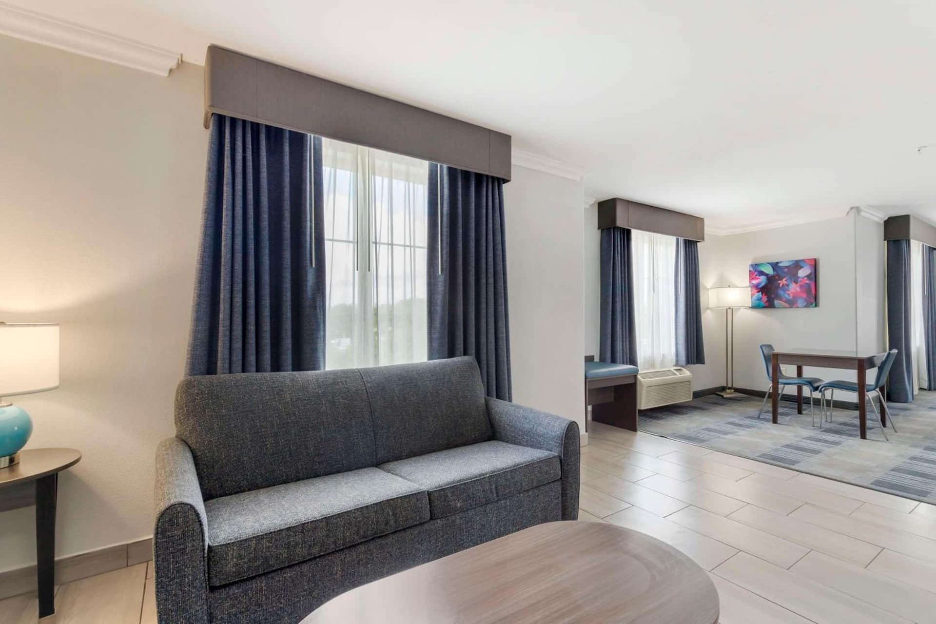 Best Western Medical Center North Inn & Suites Near Six Flags gallery photo in San Antonio, TX — image 6