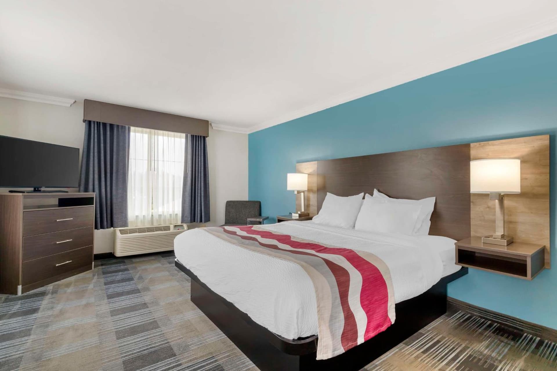 Best Western Medical Center North Inn & Suites Near Six Flags gallery photo in San Antonio, TX — image 23