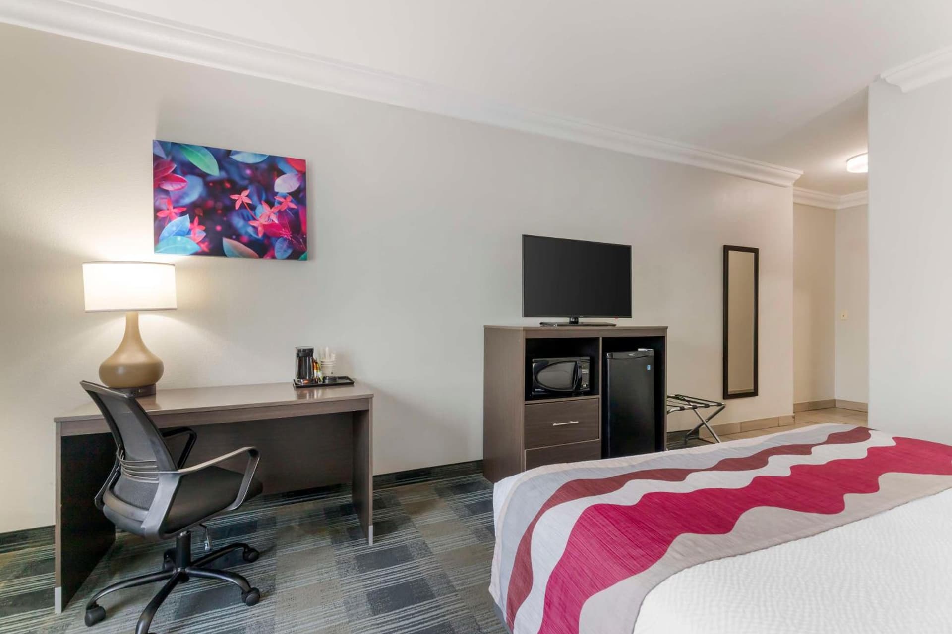 Best Western Medical Center North Inn & Suites Near Six Flags gallery photo in San Antonio, TX — image 40