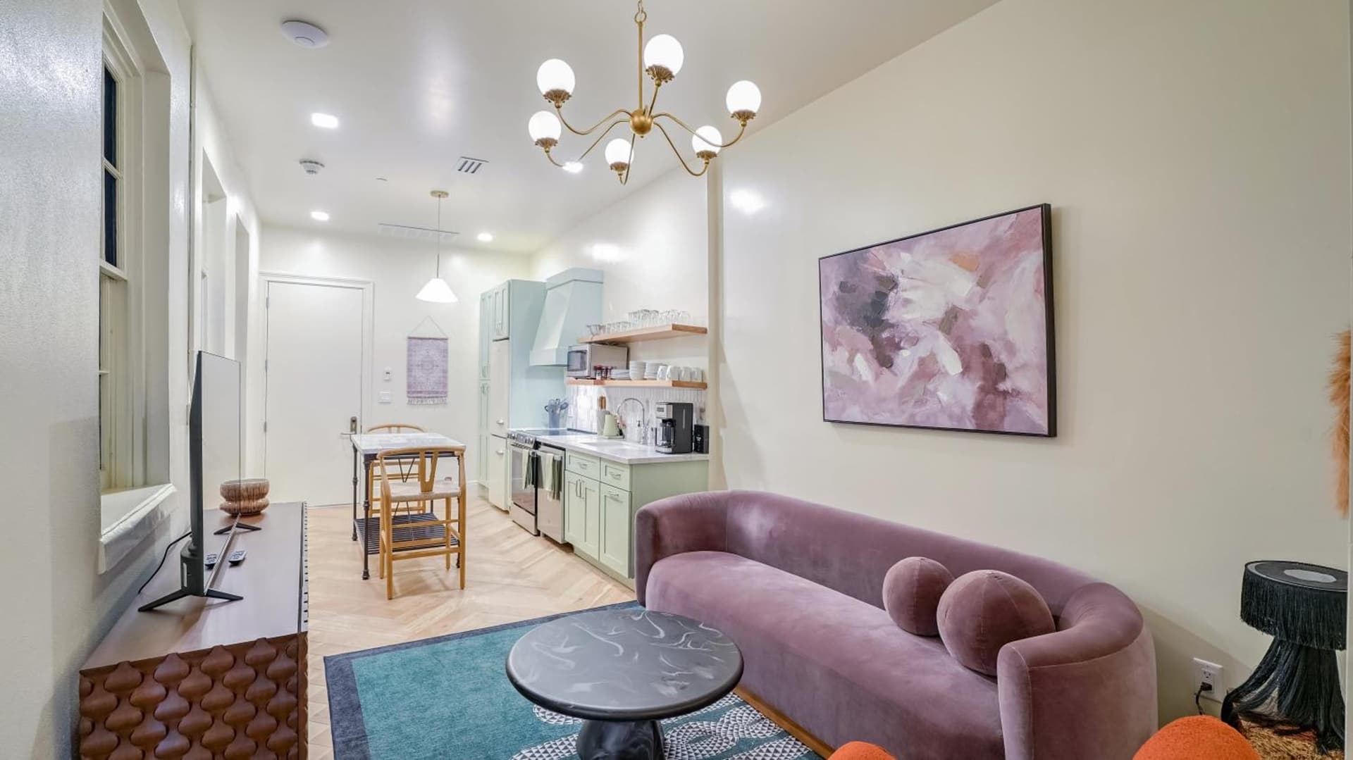 Bonsoir interior in New Orleans, LA — gallery photo 2